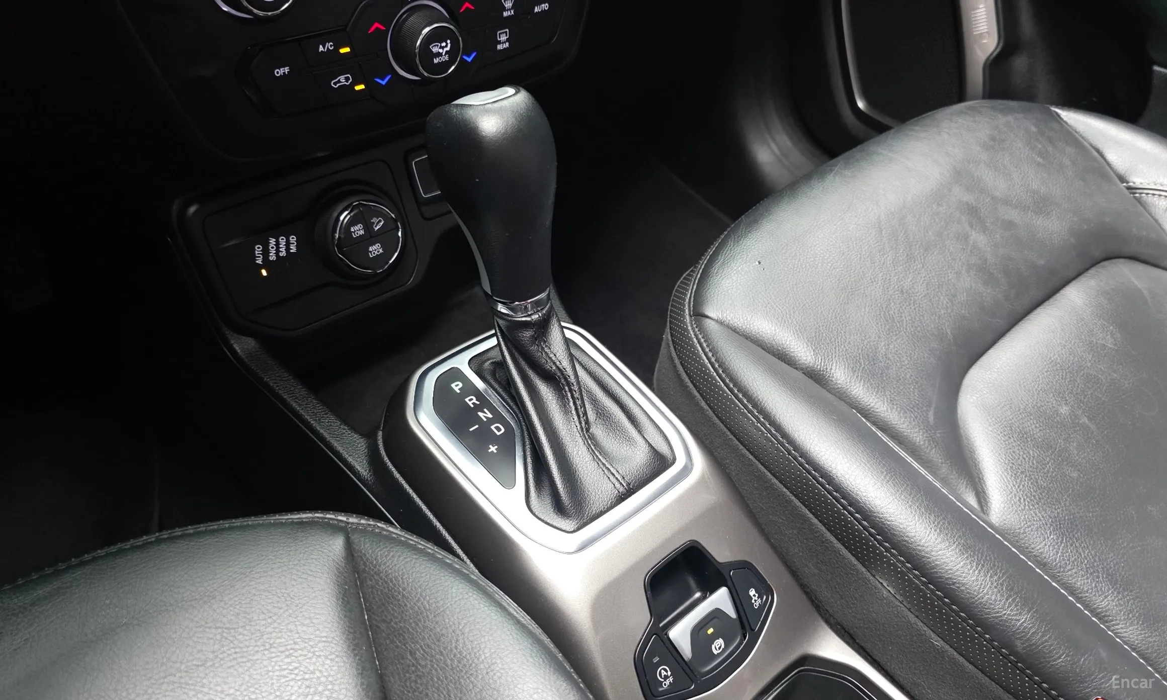 Jeep Renegade превью 9