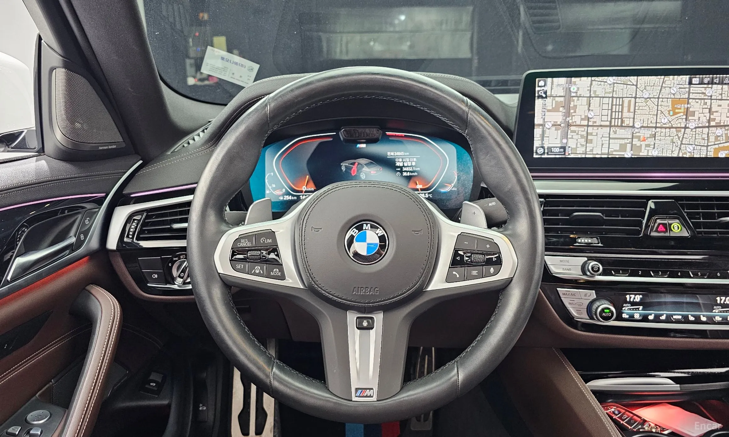 BMW 5 Series (G30) превью 13