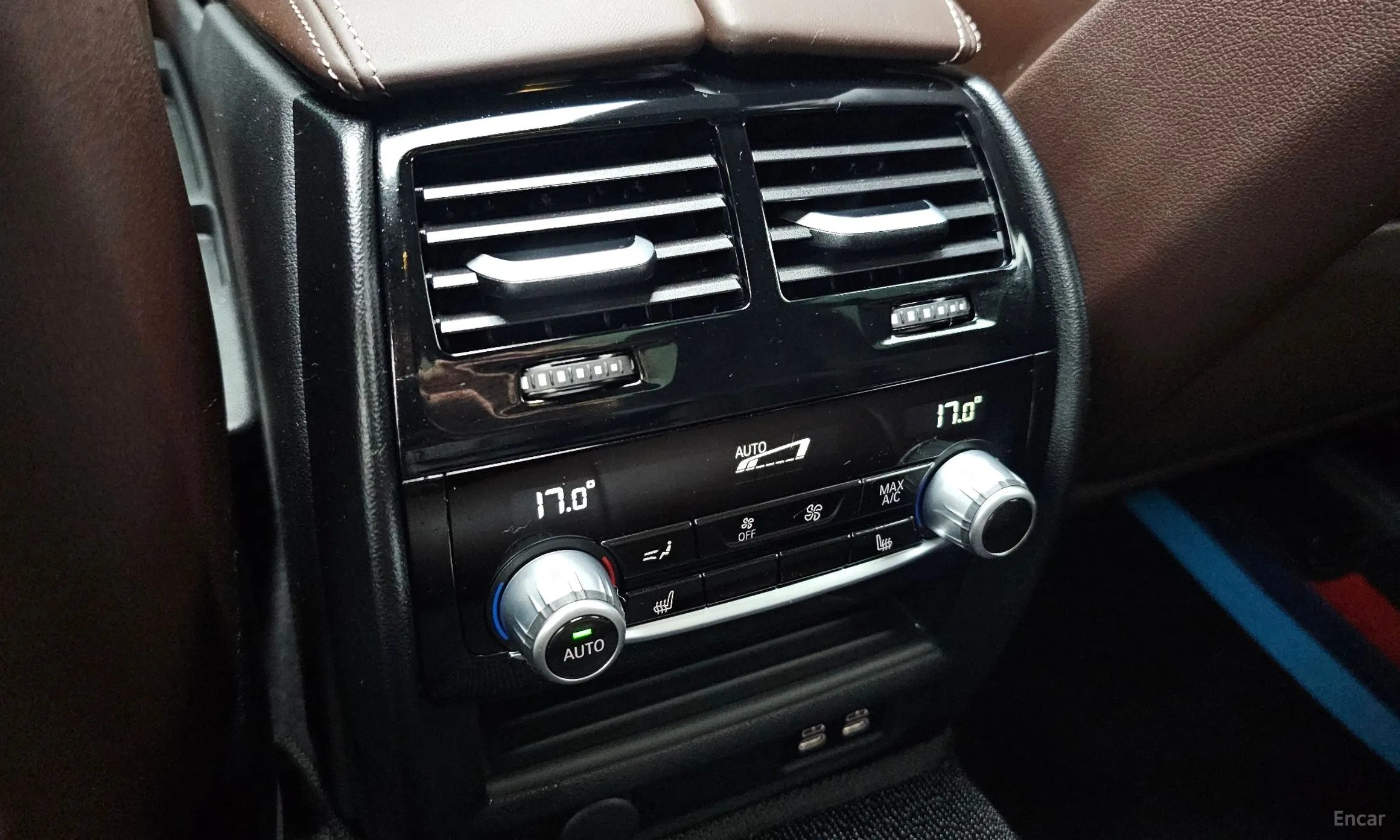 BMW 5 Series (G30) превью 17