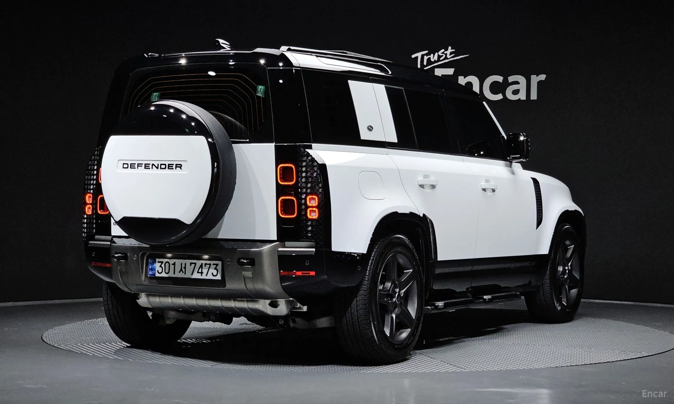 Land Rover Defender (L663)