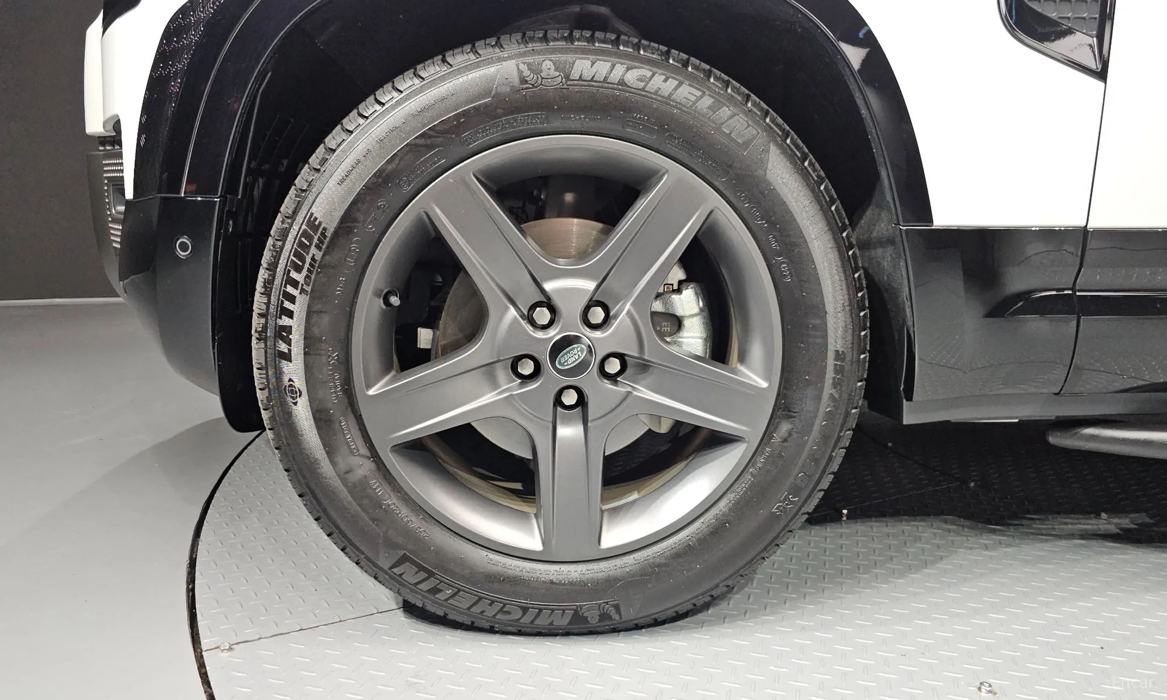 Land Rover Defender (L663) превью 5