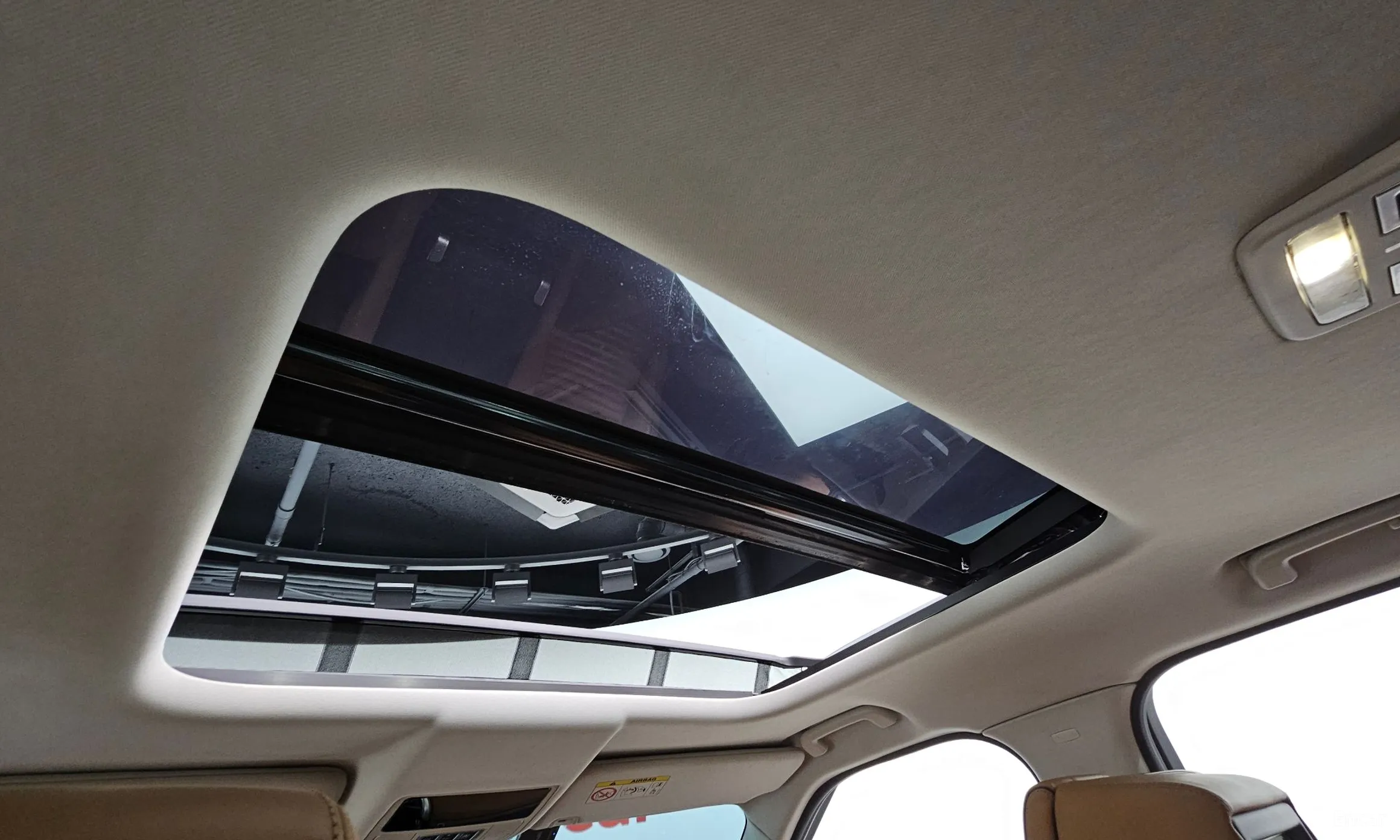 Land Rover Discovery 5 превью 17
