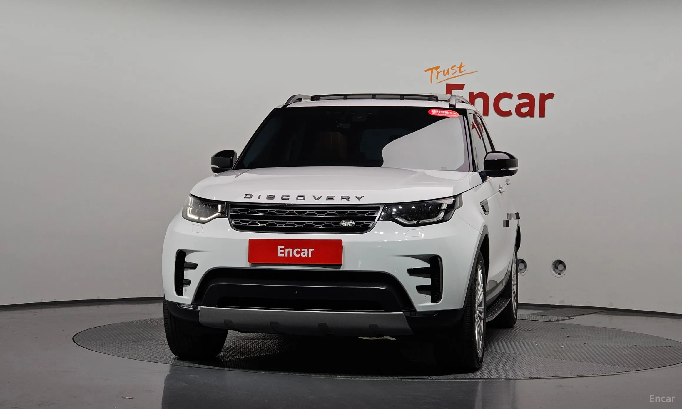 Land Rover Discovery 5 превью 3