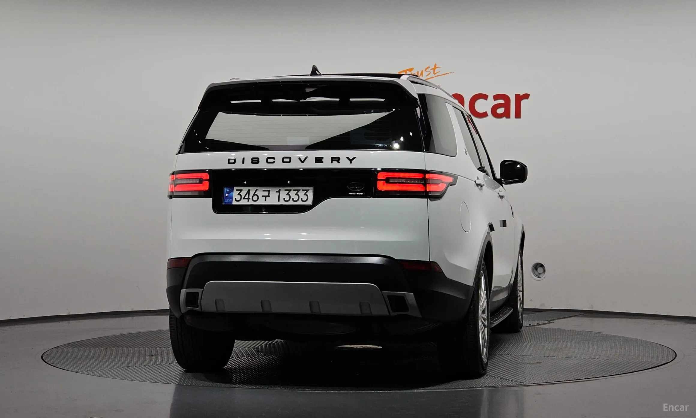 Land Rover Discovery 5 превью 4