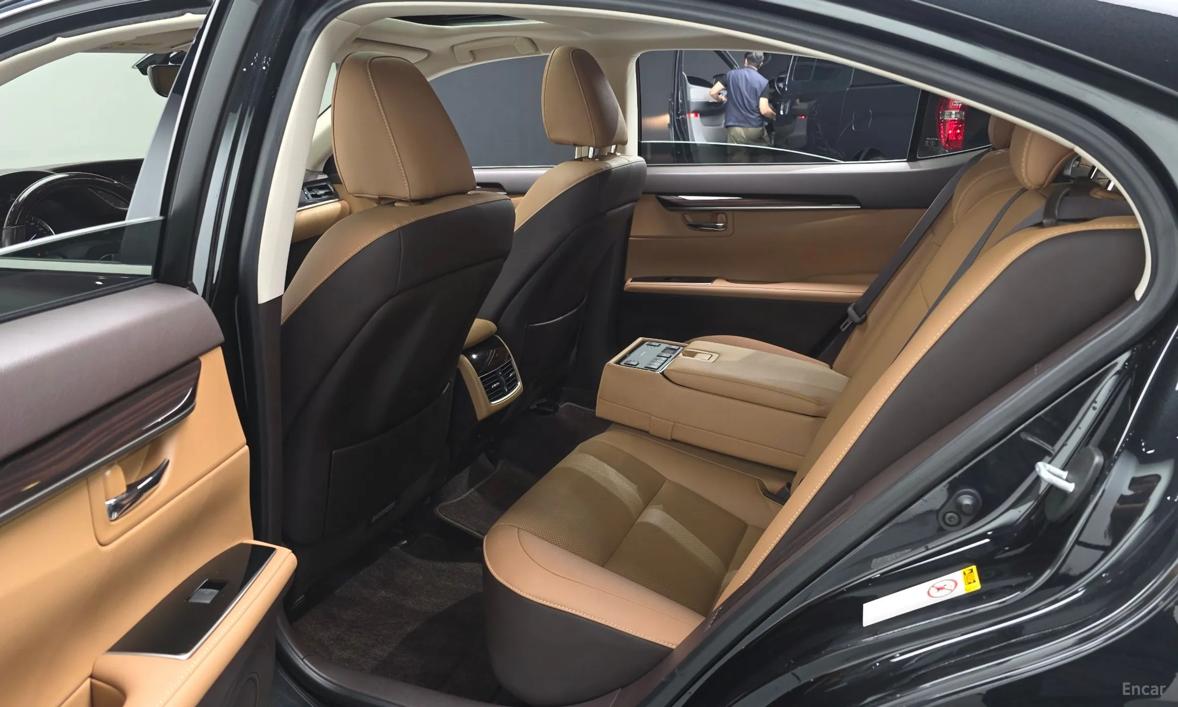 Lexus New ES300h превью 11