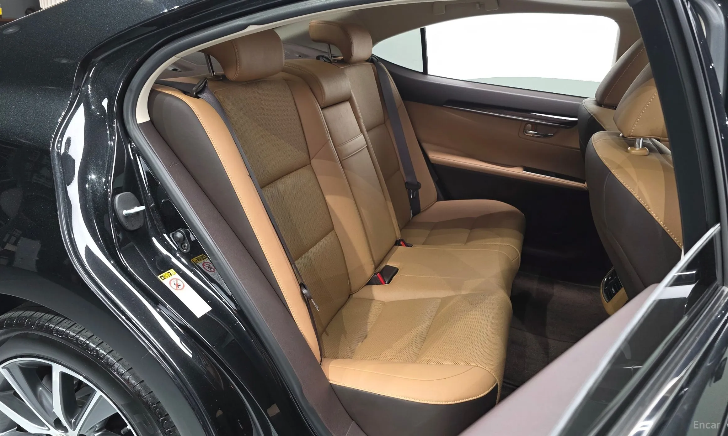 Lexus New ES300h превью 12