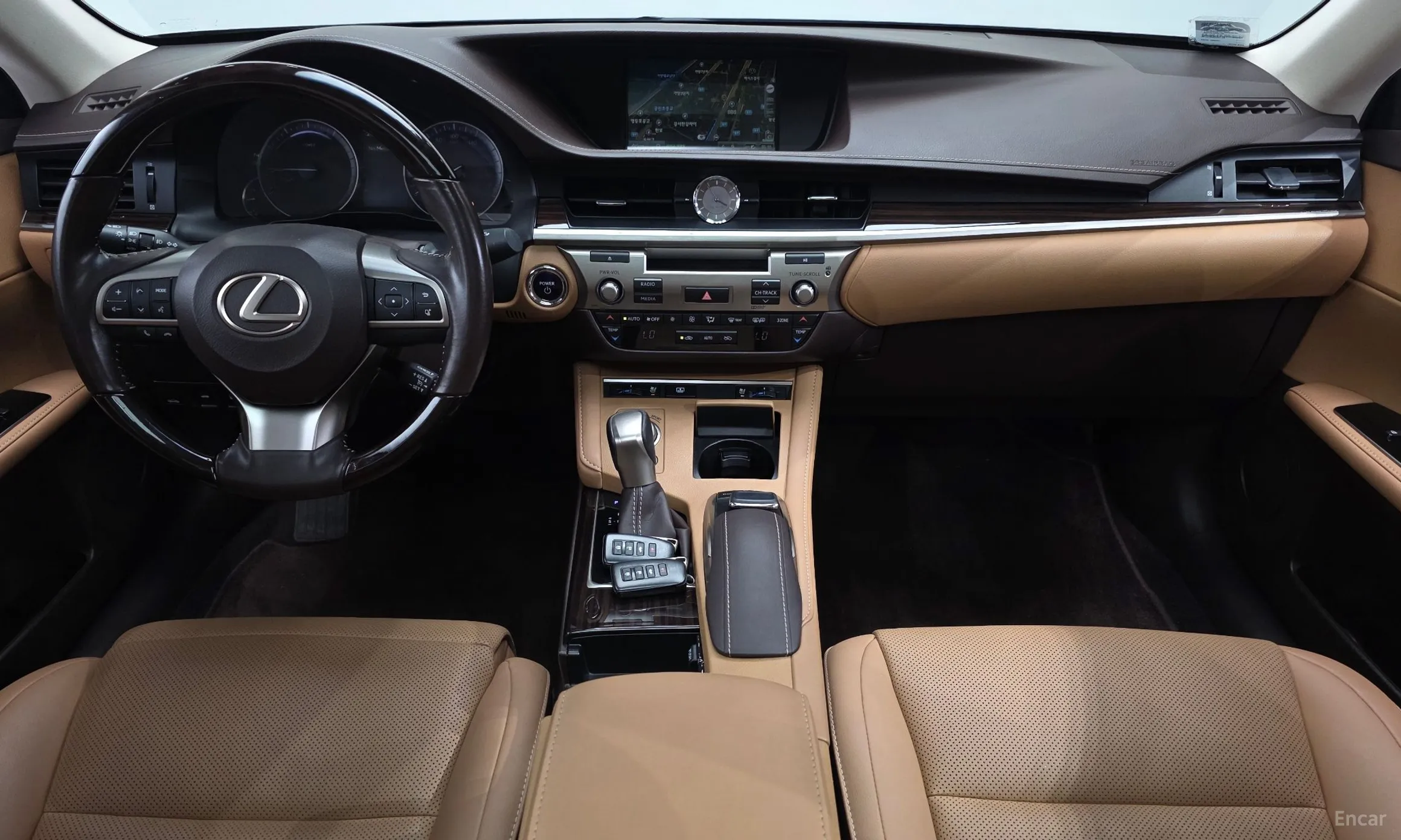 Lexus New ES300h превью 7