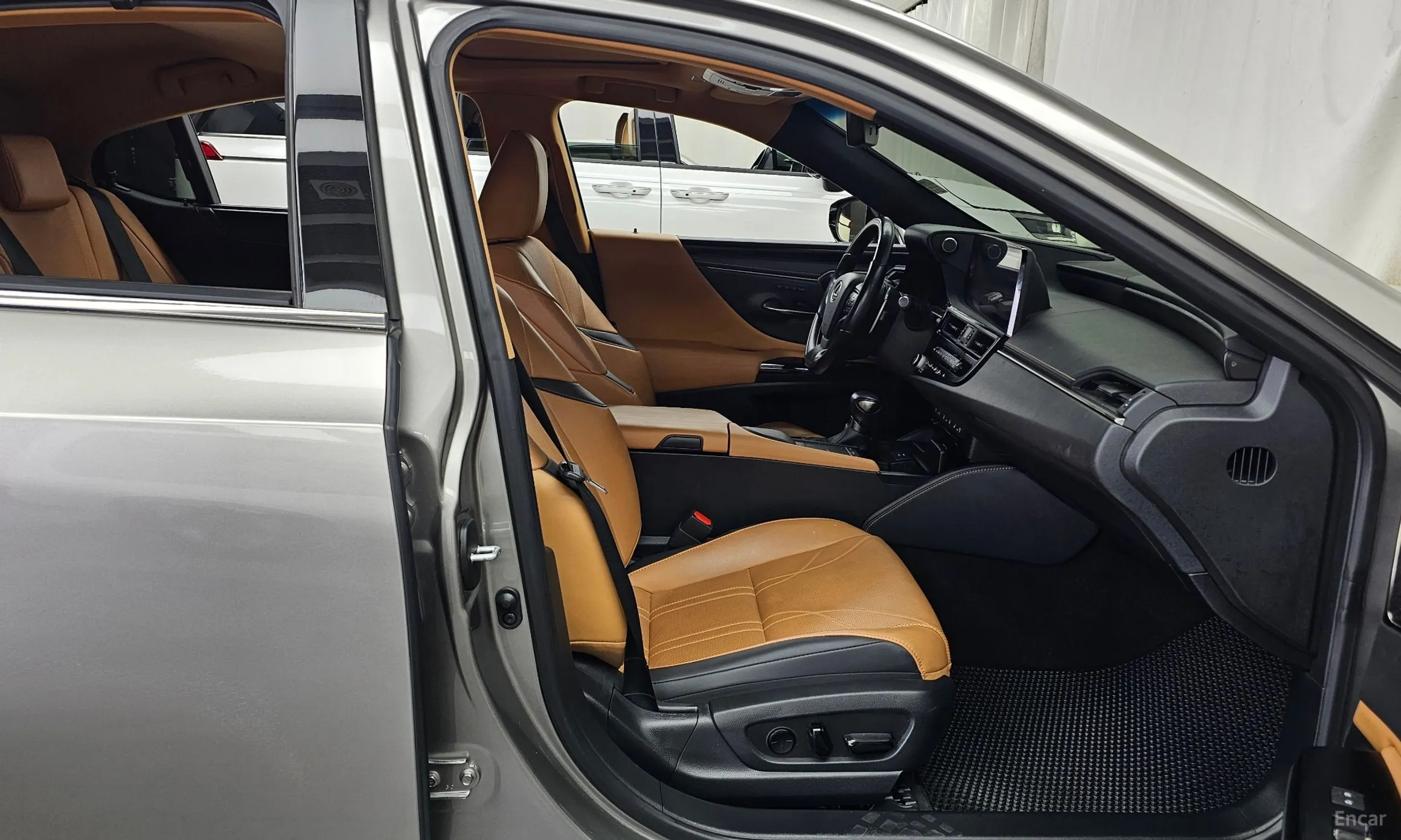 Lexus ES300h 7th Generation превью 11