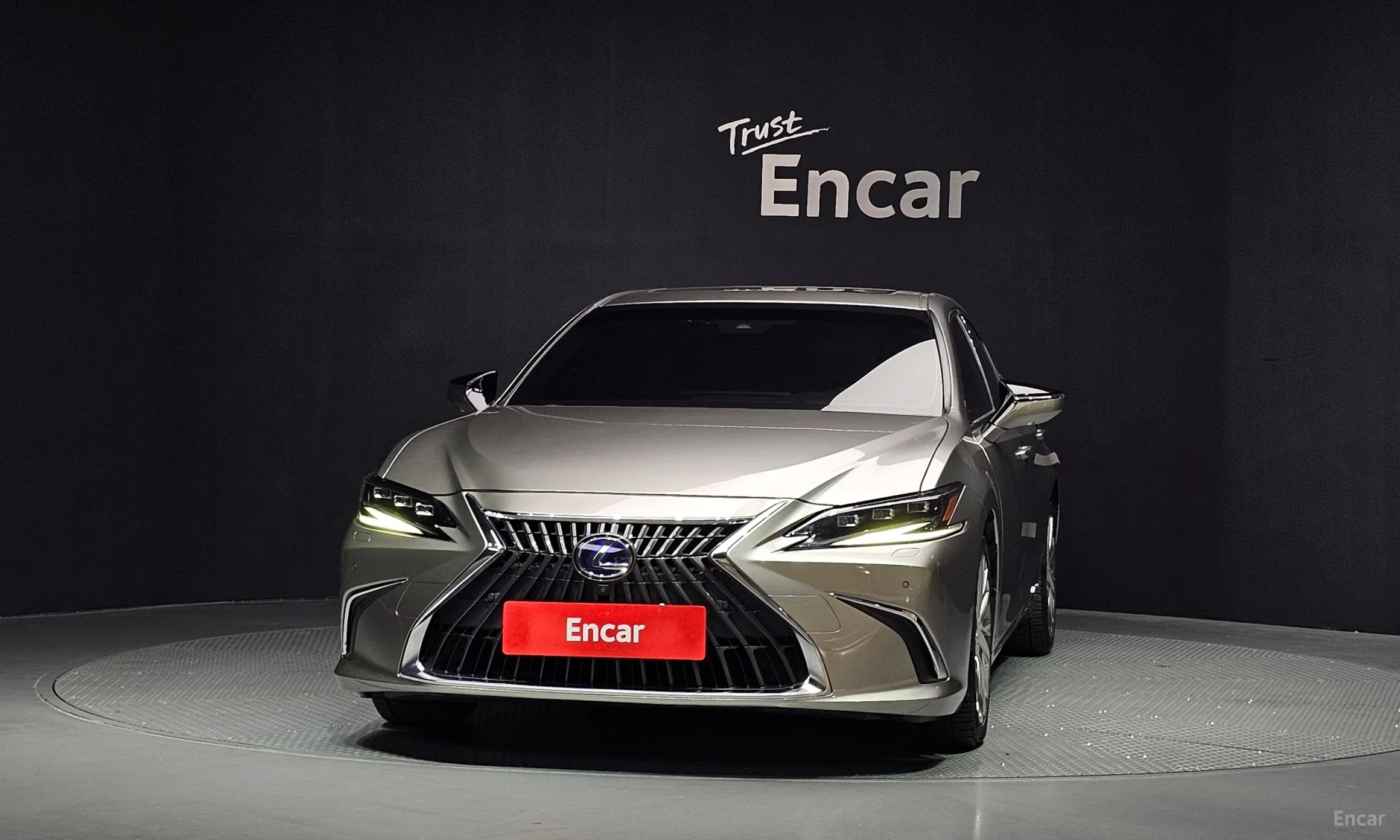 Lexus ES300h 7th Generation превью 3