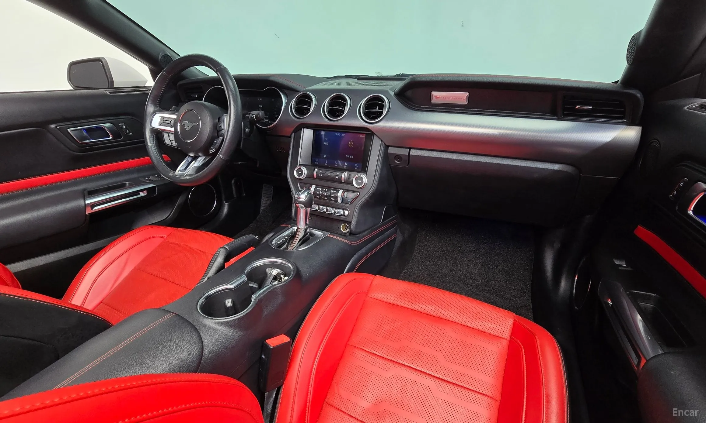 Ford Mustang превью 7