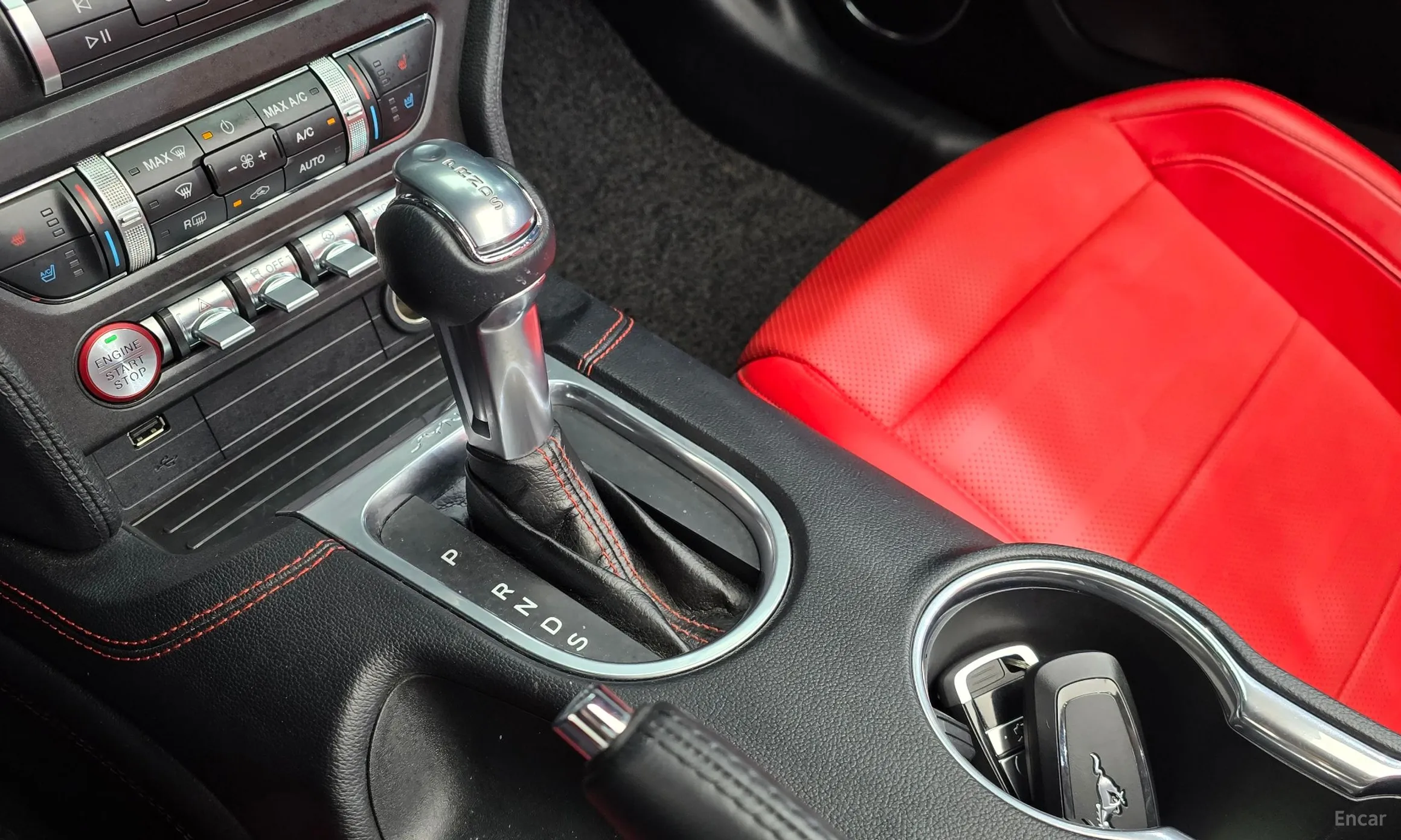 Ford Mustang превью 9