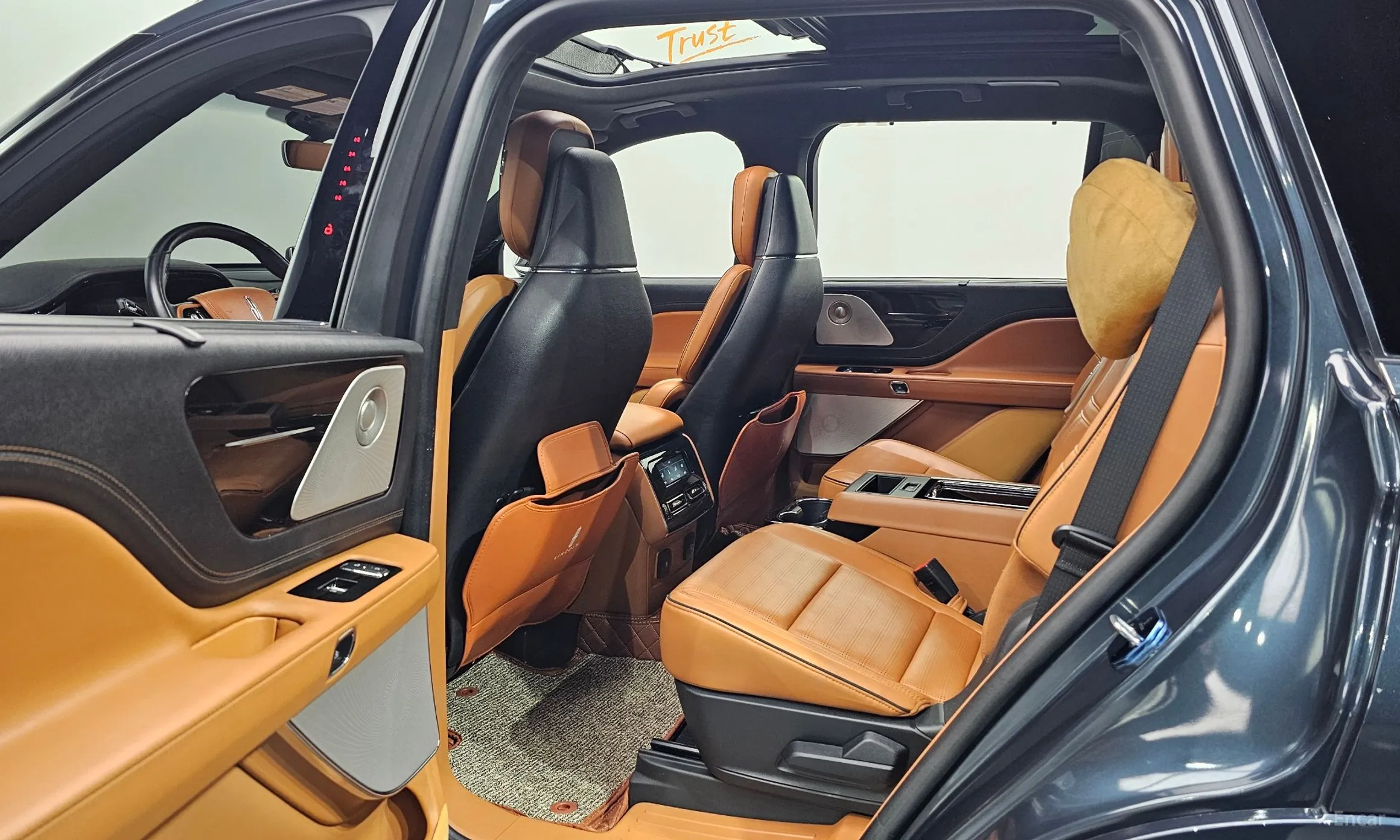 Lincoln Aviator 2nd Generation превью 11
