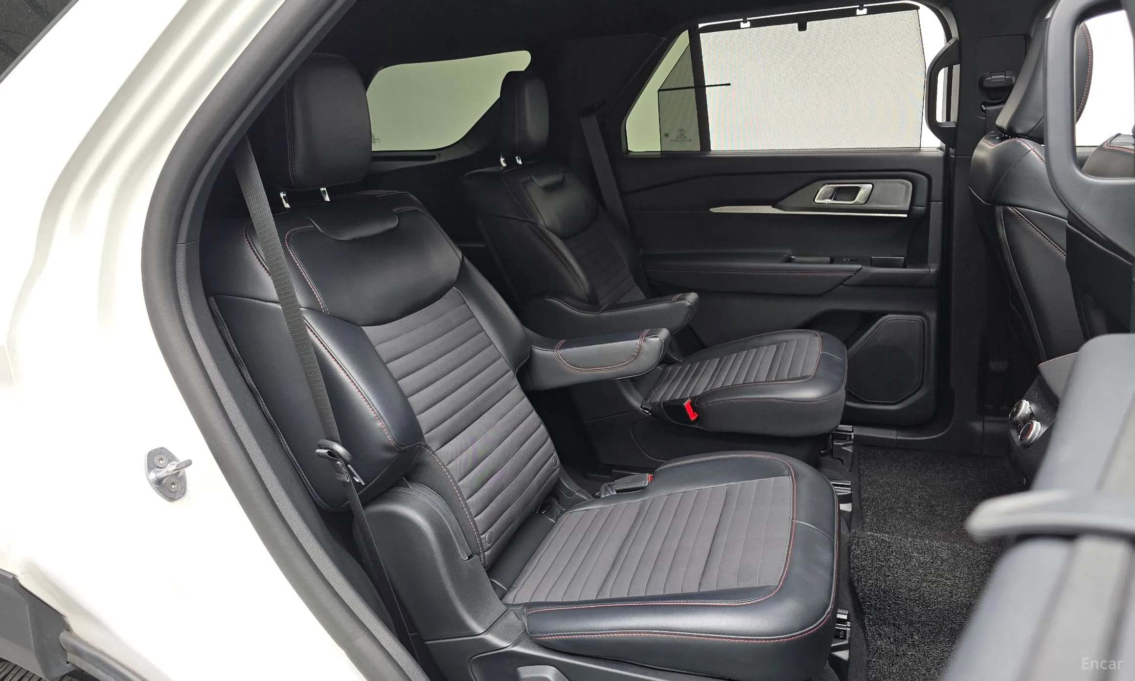 Ford Explorer 6th Generation превью 11