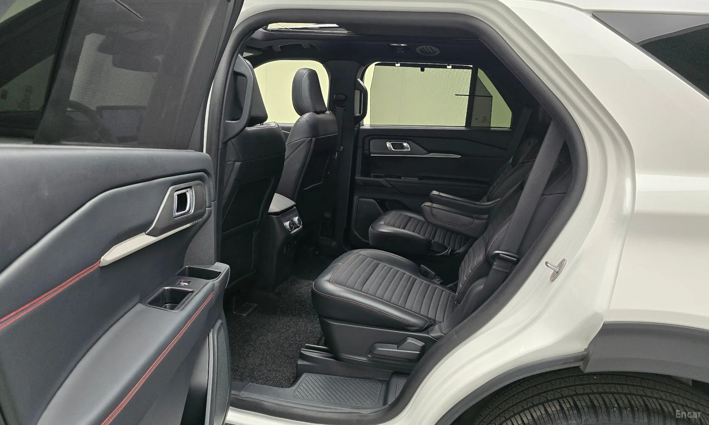 Ford Explorer 6th Generation превью 12