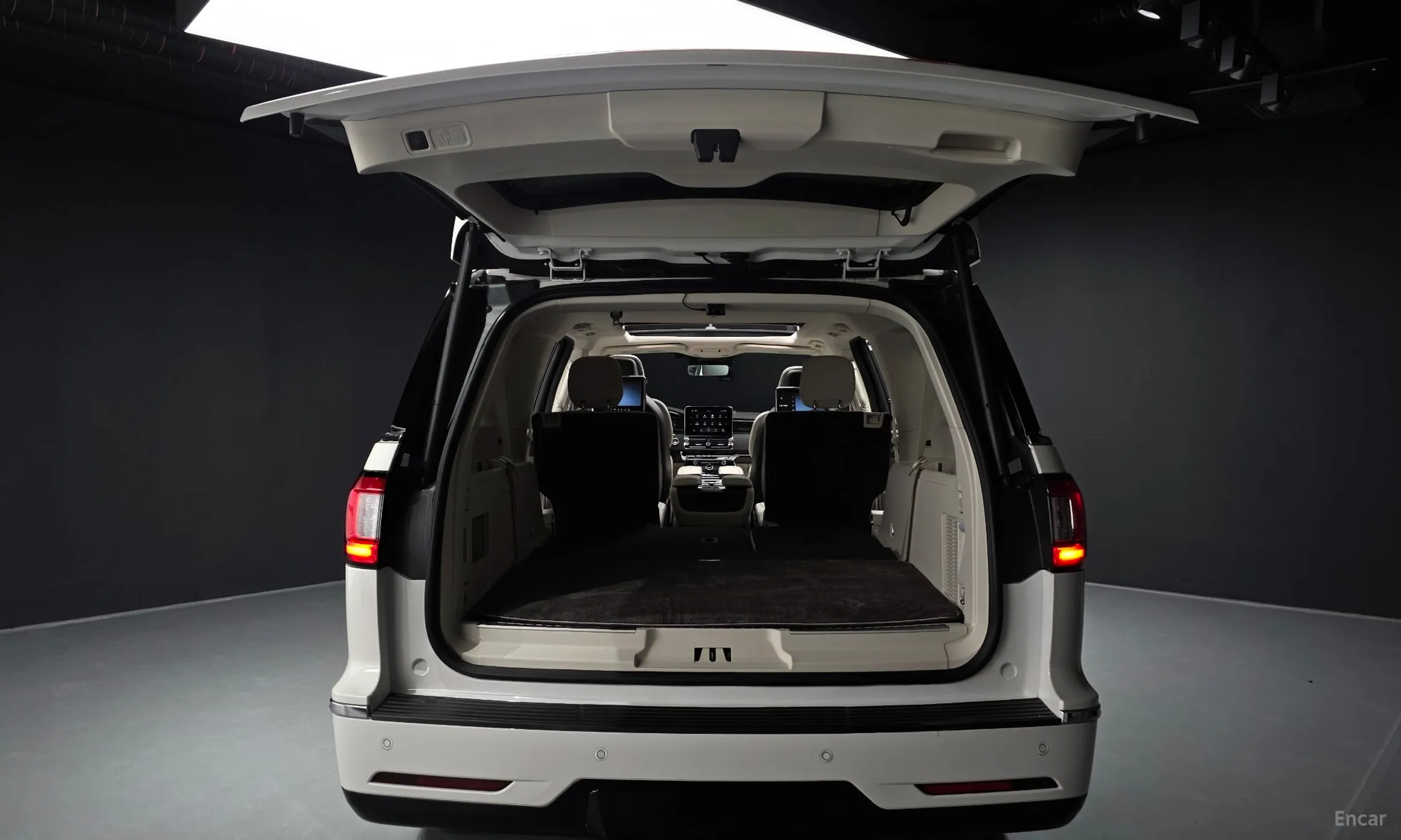 Lincoln Navigator 4th generation превью 20