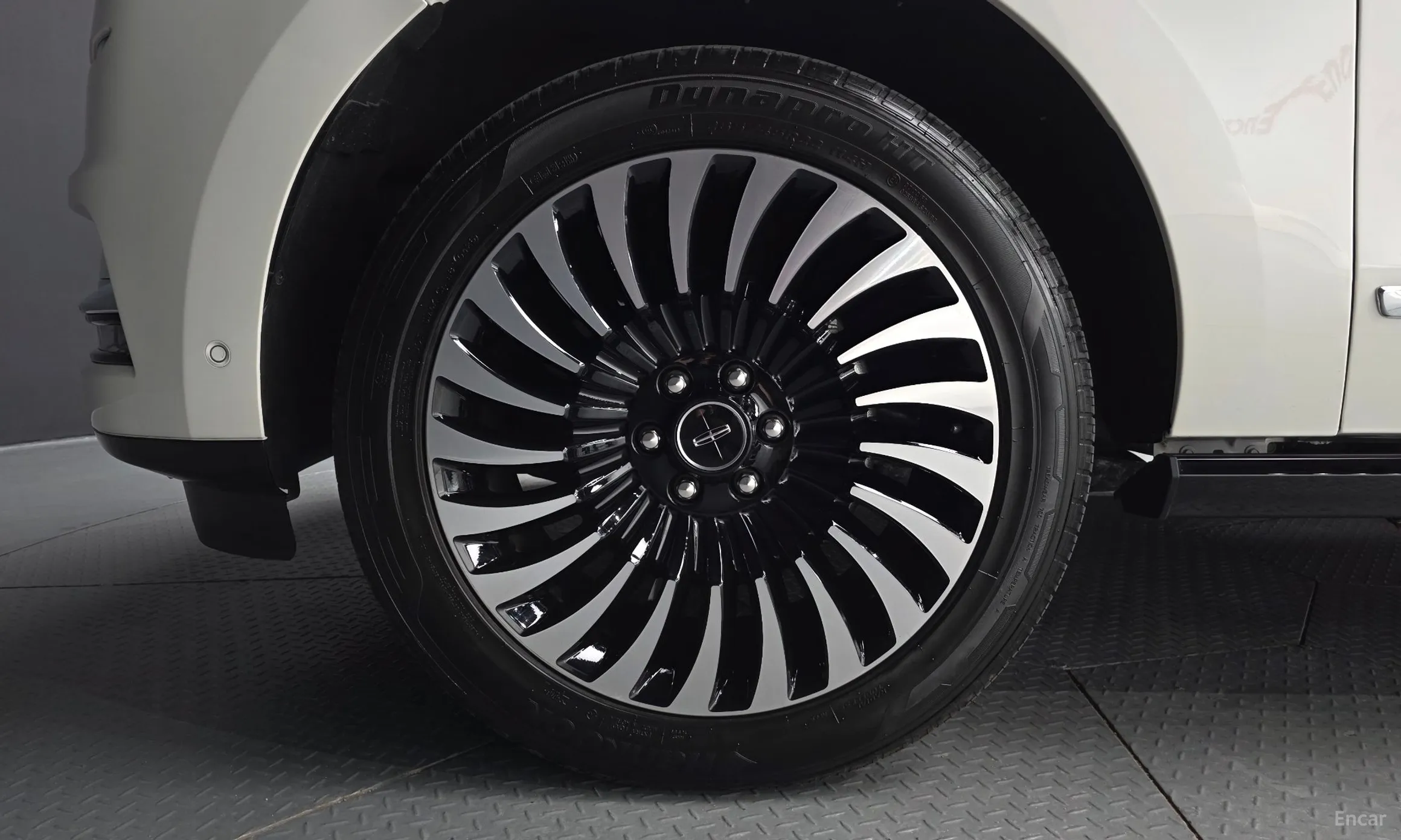 Lincoln Navigator 4th generation превью 5