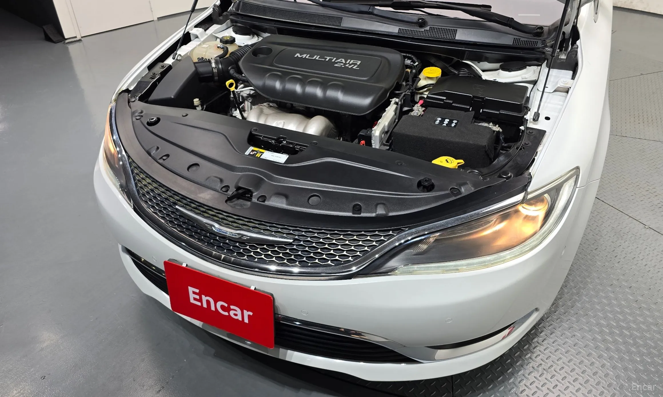 Chrysler 200 Second generation превью 6