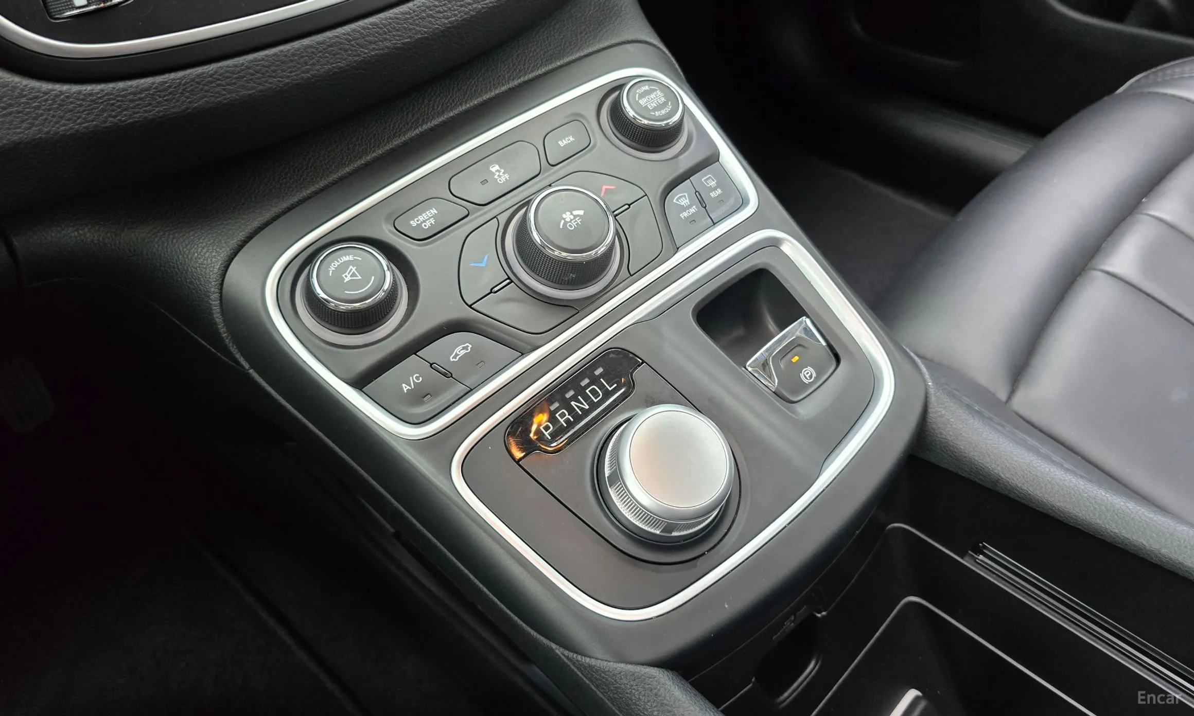 Chrysler 200 Second generation превью 9