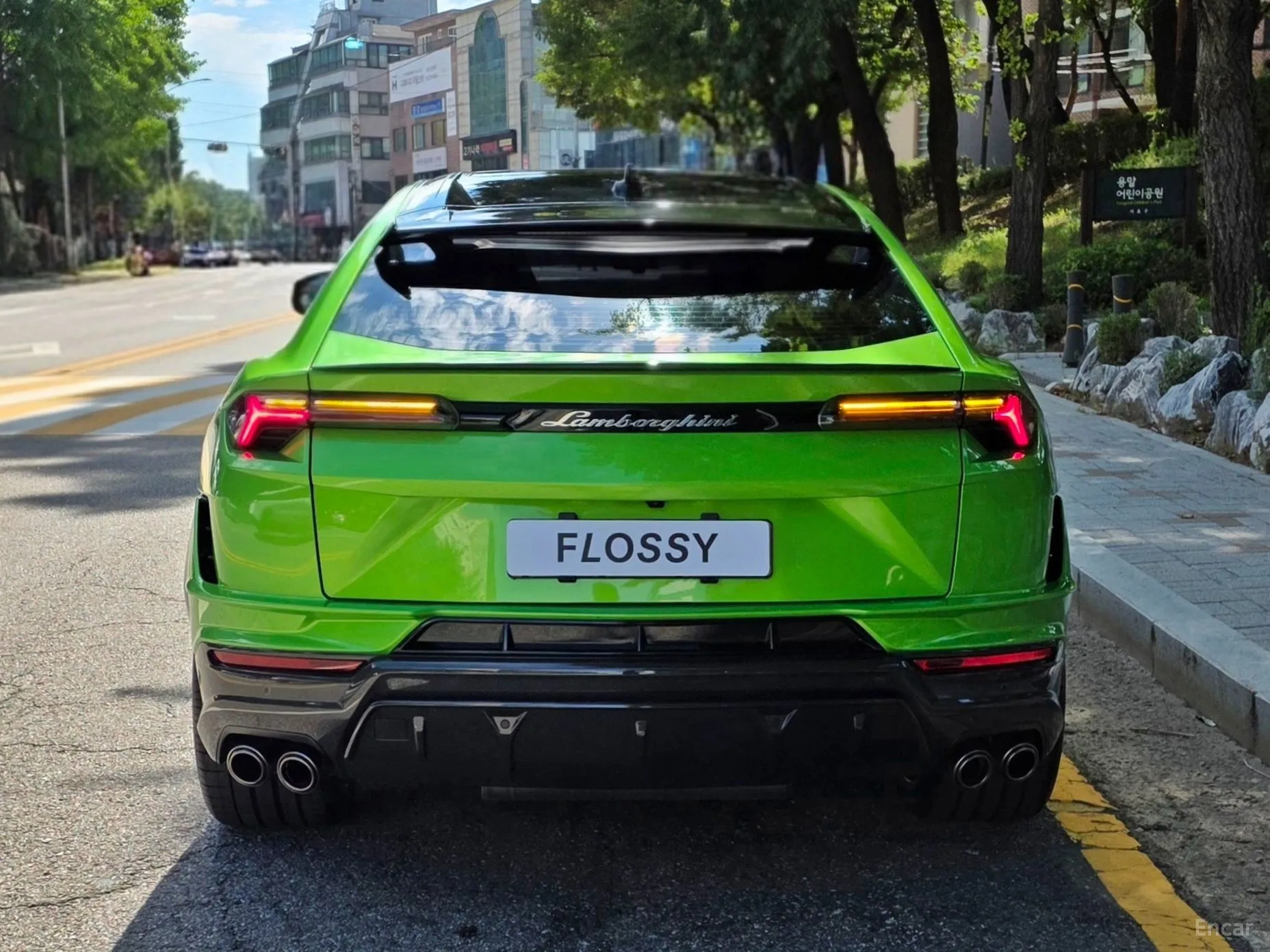 Lamborghini Urus превью 4