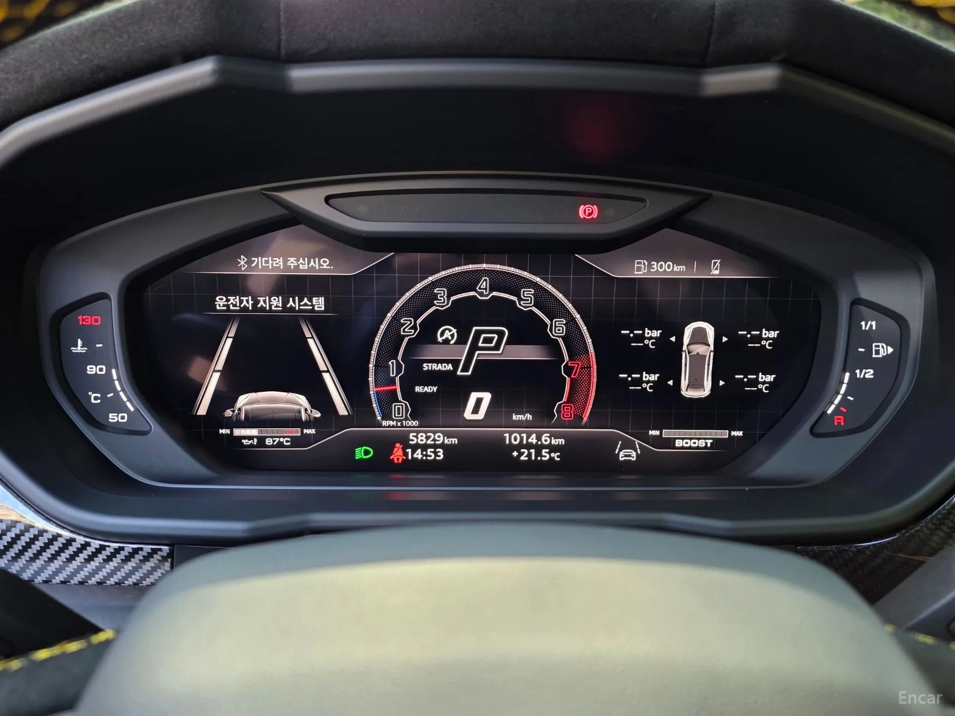Lamborghini Urus превью 8