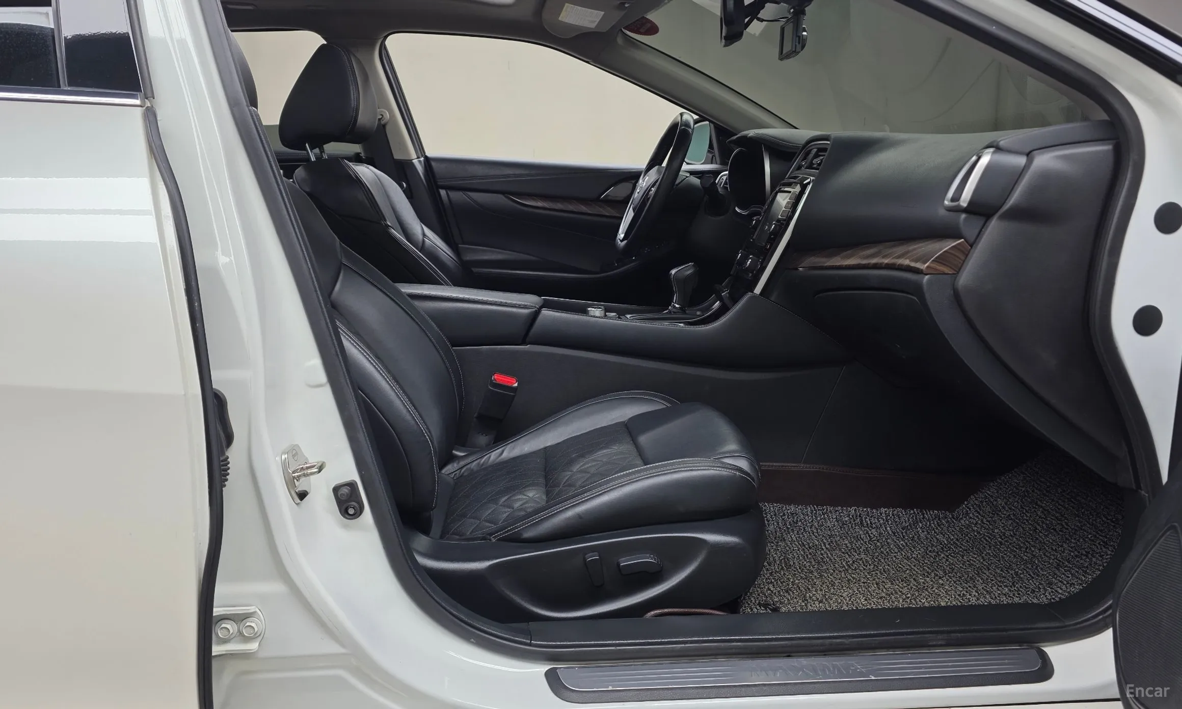 Nissan Maxima (A36) превью 11