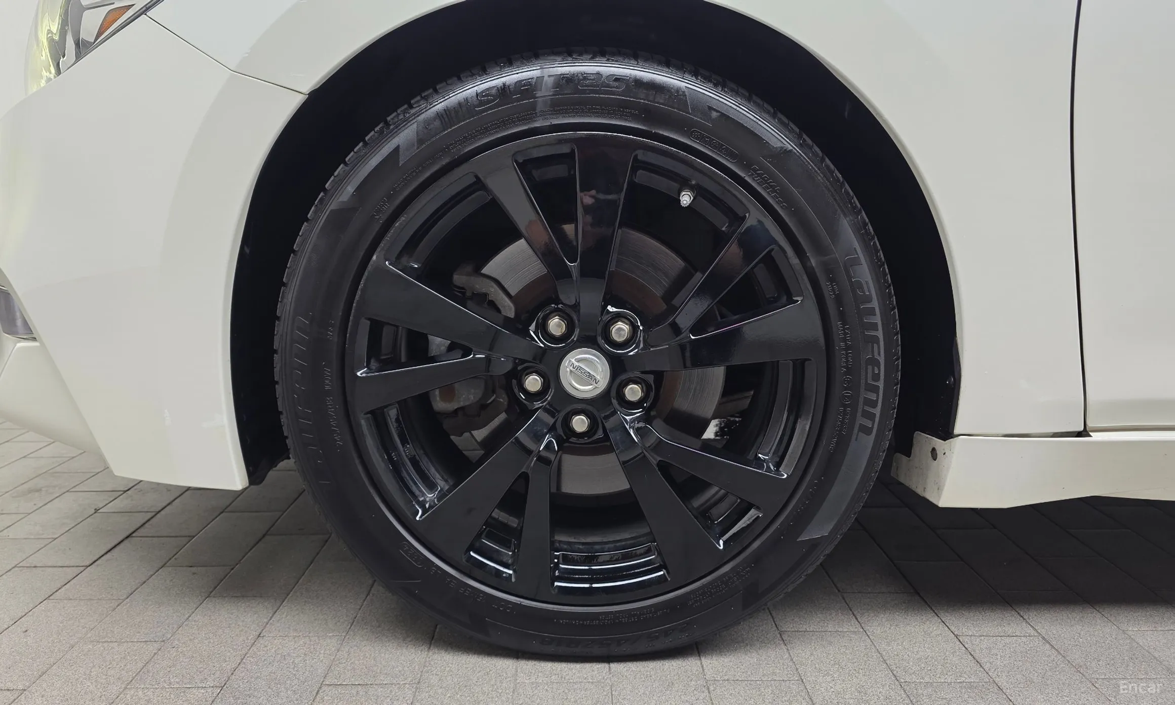 Nissan Maxima (A36) превью 5