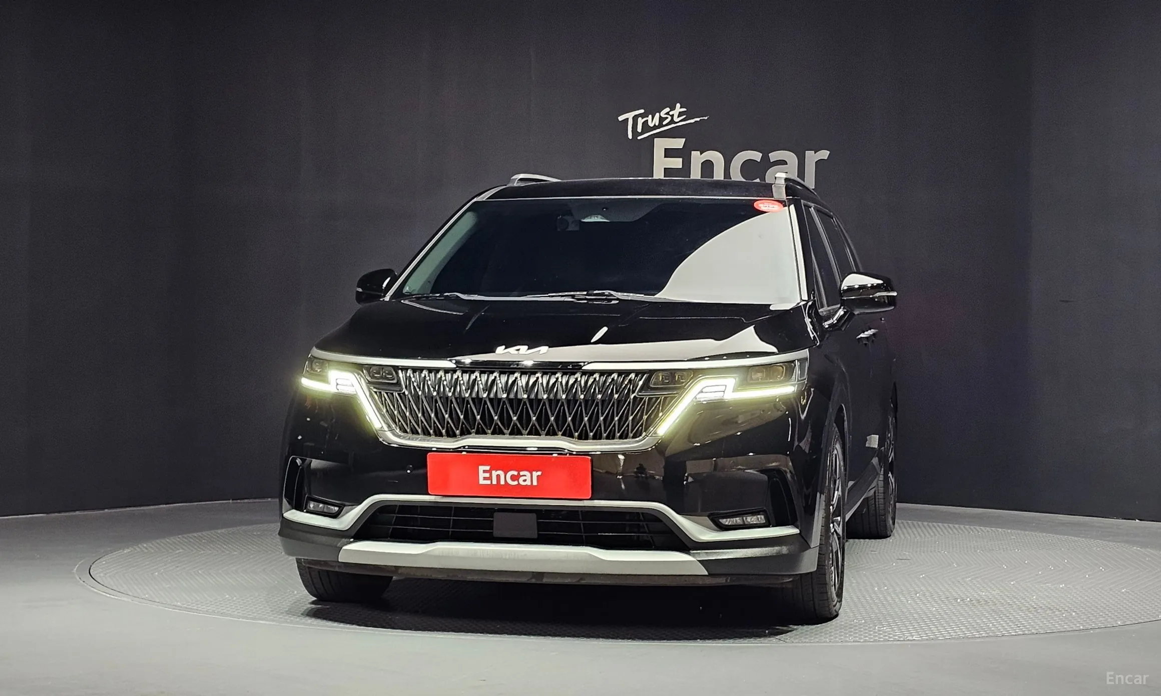 Kia Carnival Gen 4 превью 3
