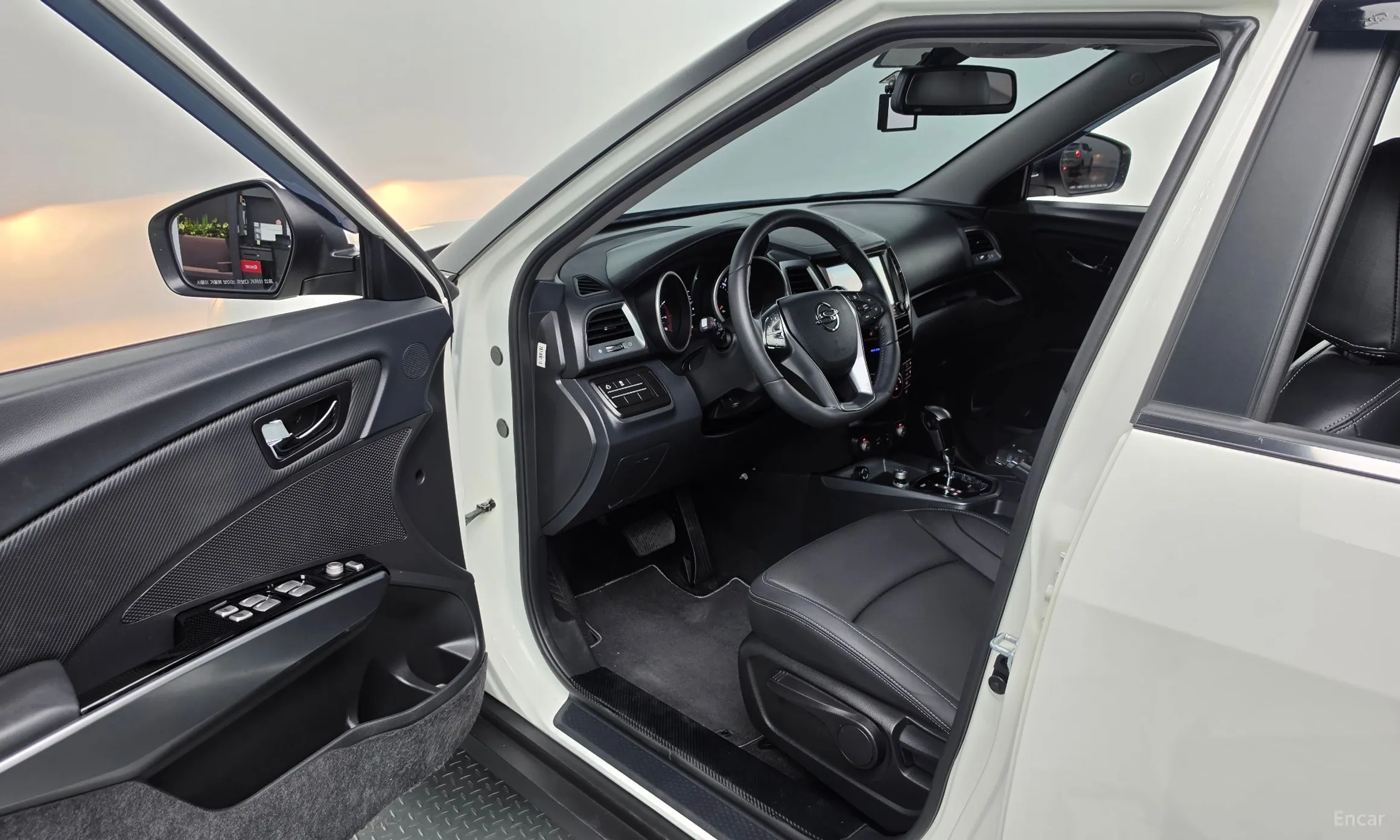 KG Mobility (SsangYong) Tivoli Armor превью 10