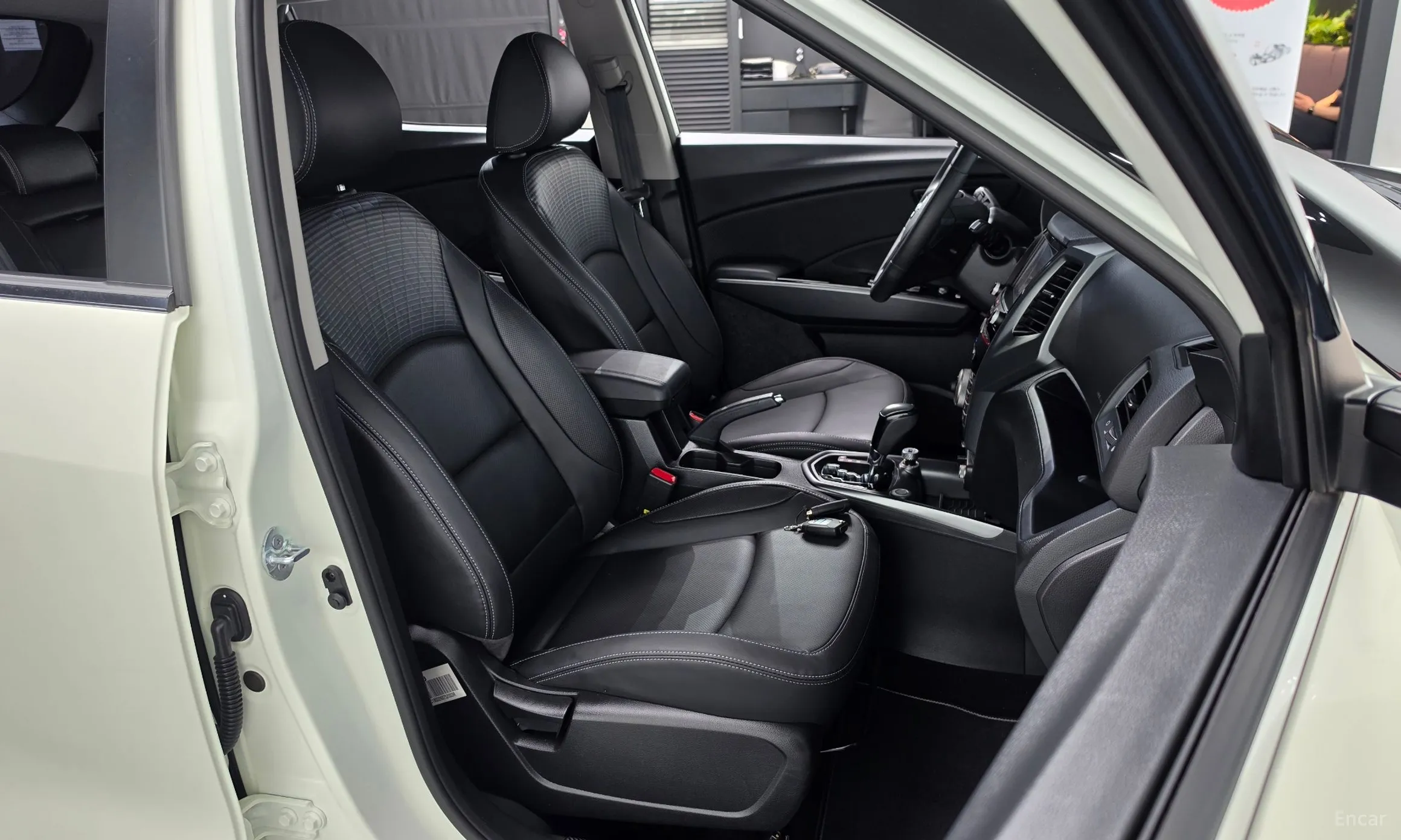 KG Mobility (SsangYong) Tivoli Armor превью 11