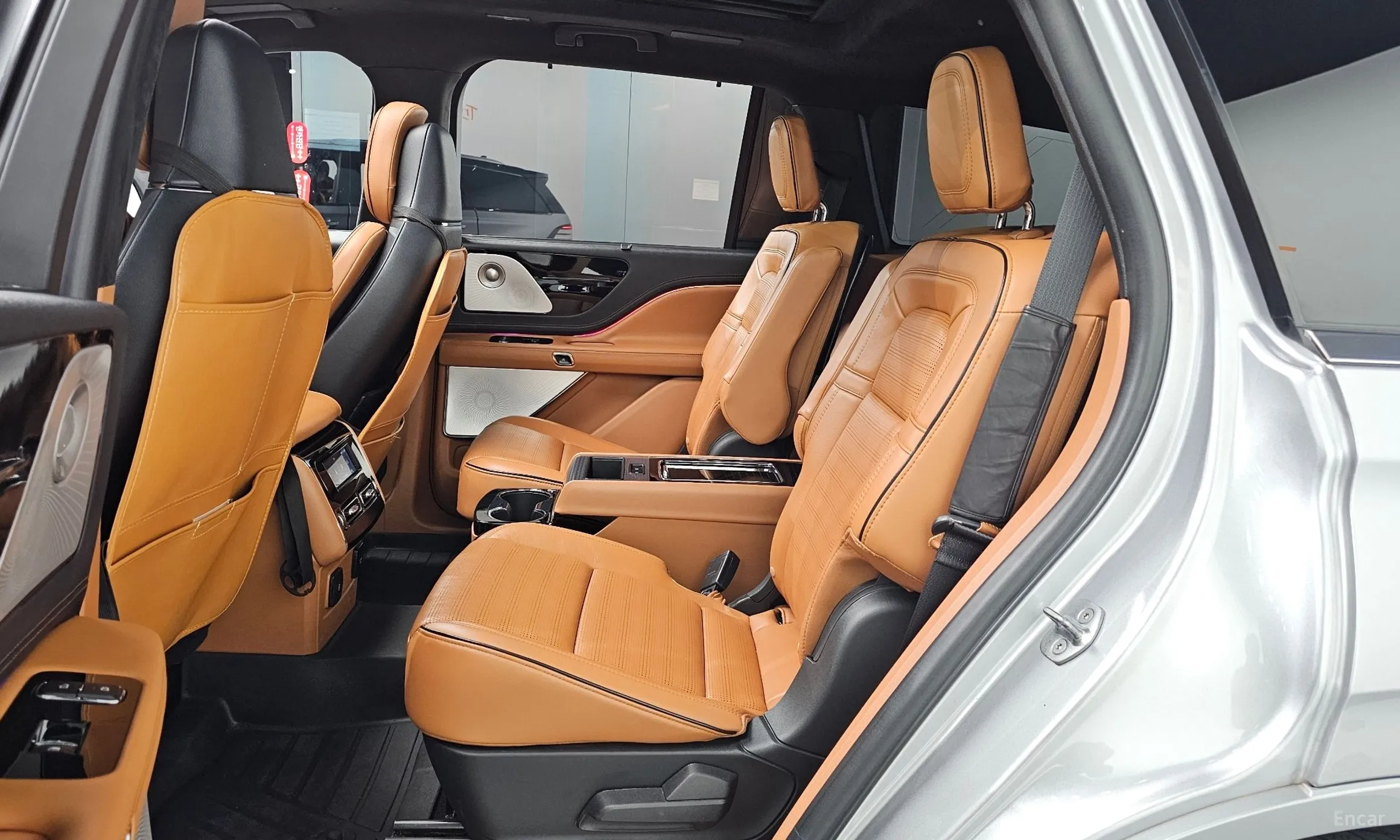 Lincoln Aviator 2nd Generation превью 12