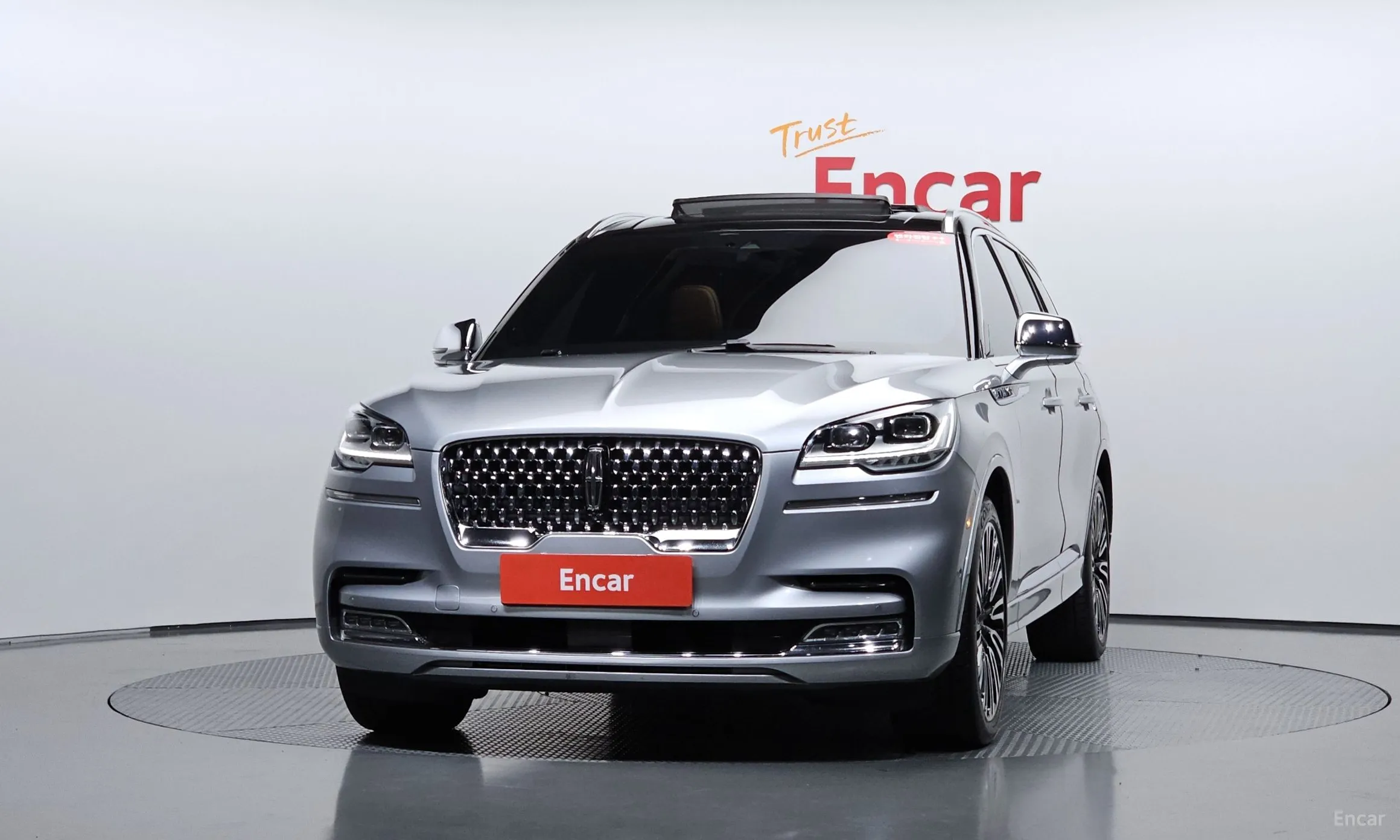 Lincoln Aviator 2nd Generation превью 3