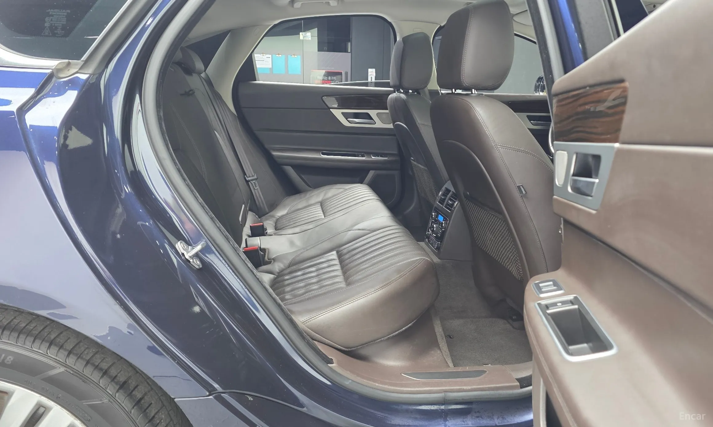 Jaguar XF (x260) превью 11