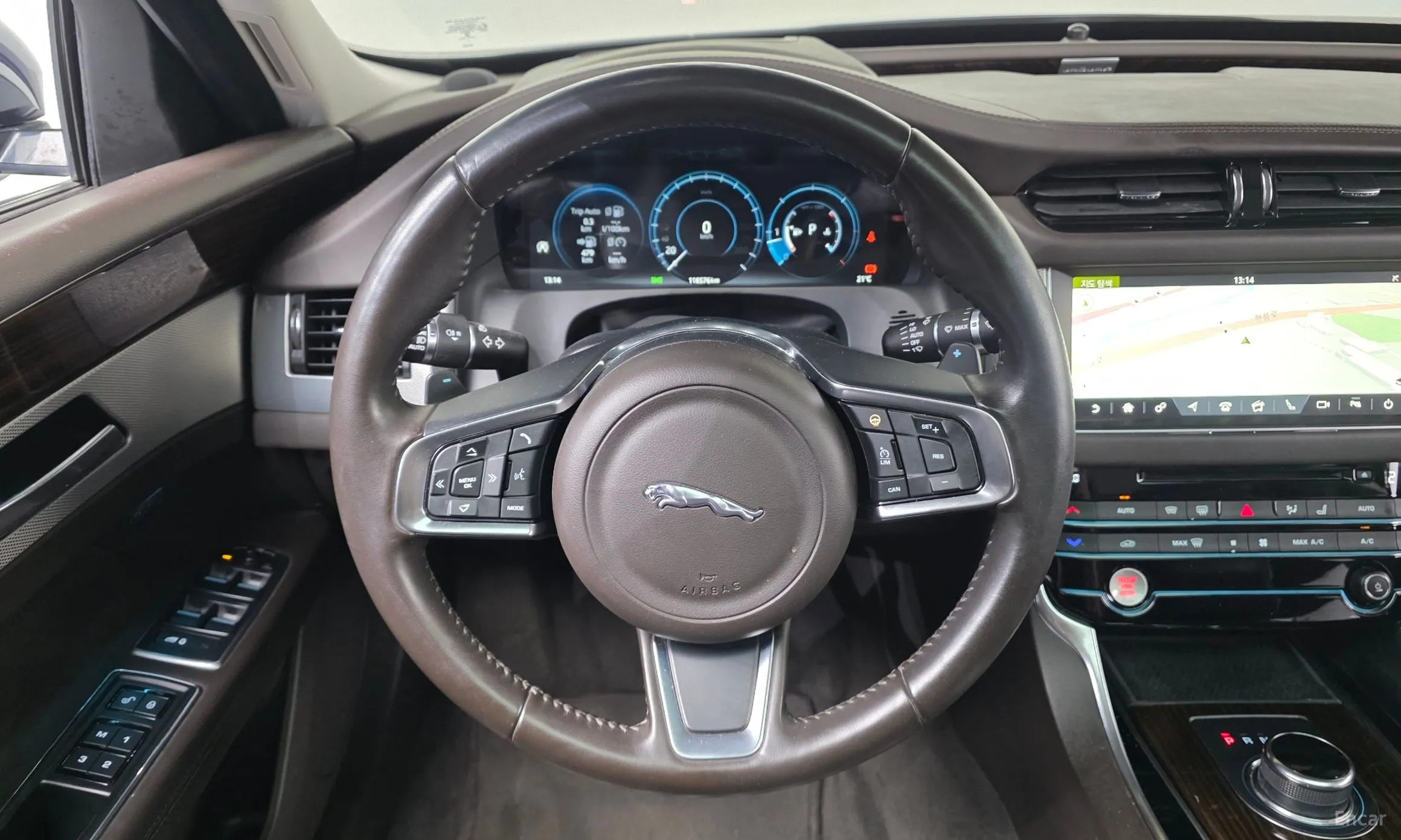 Jaguar XF (x260) превью 14