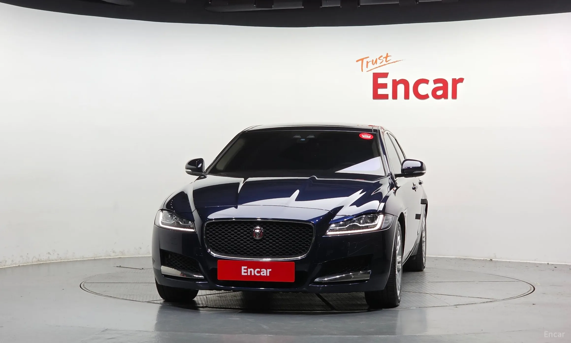 Jaguar XF (x260) превью 3