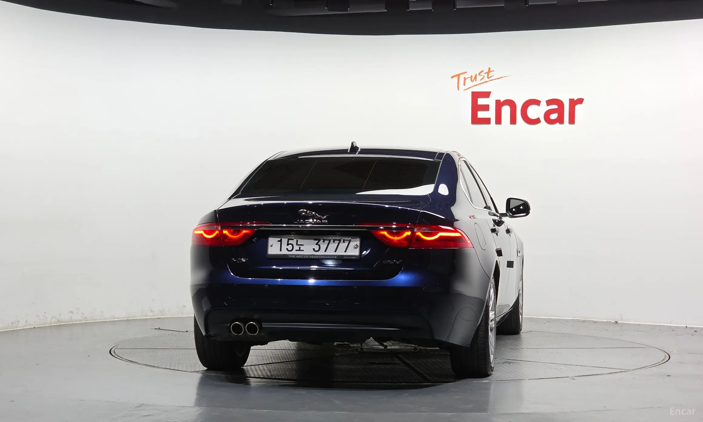 Jaguar XF (x260) превью 4