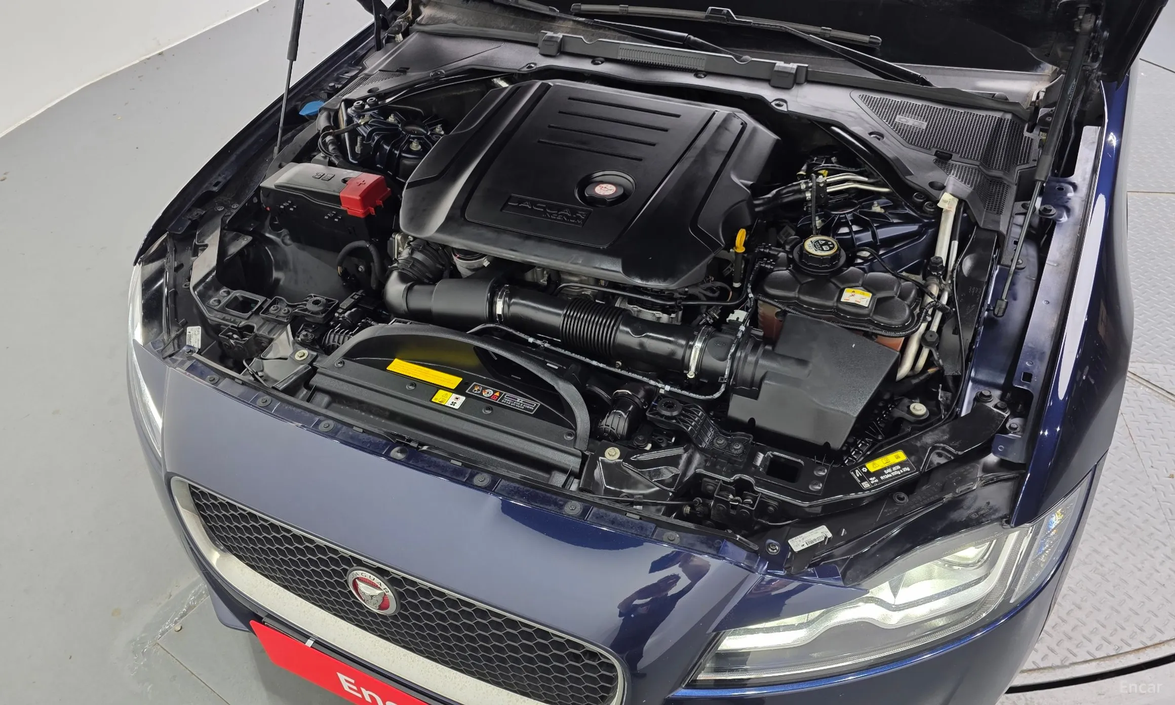 Jaguar XF (x260) превью 6