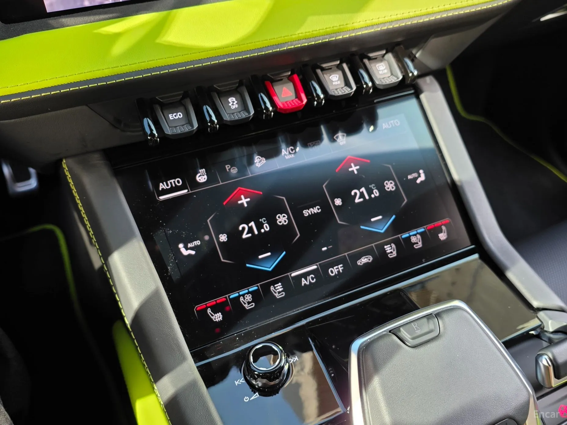 Lamborghini Urus превью 16
