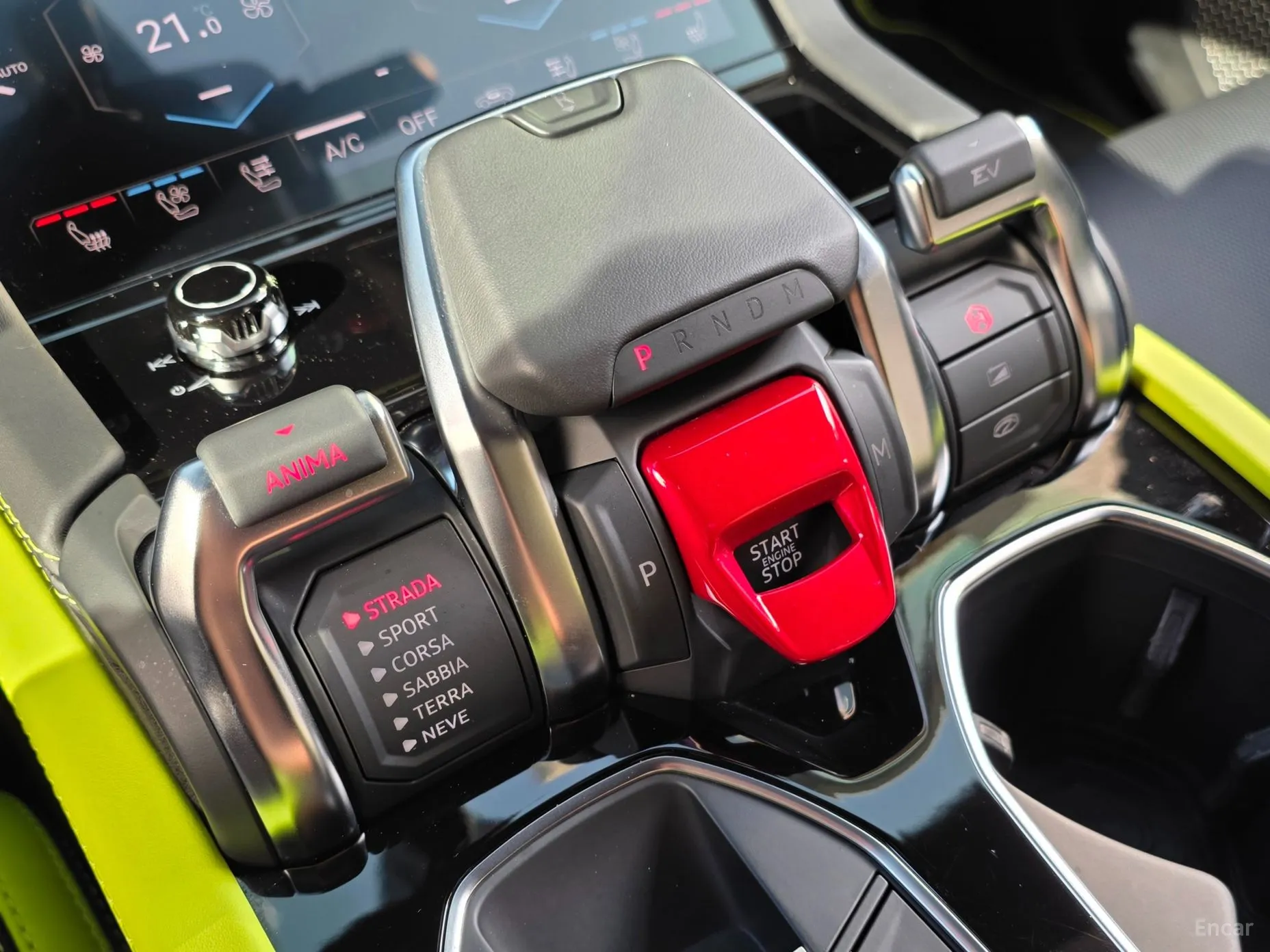 Lamborghini Urus превью 17