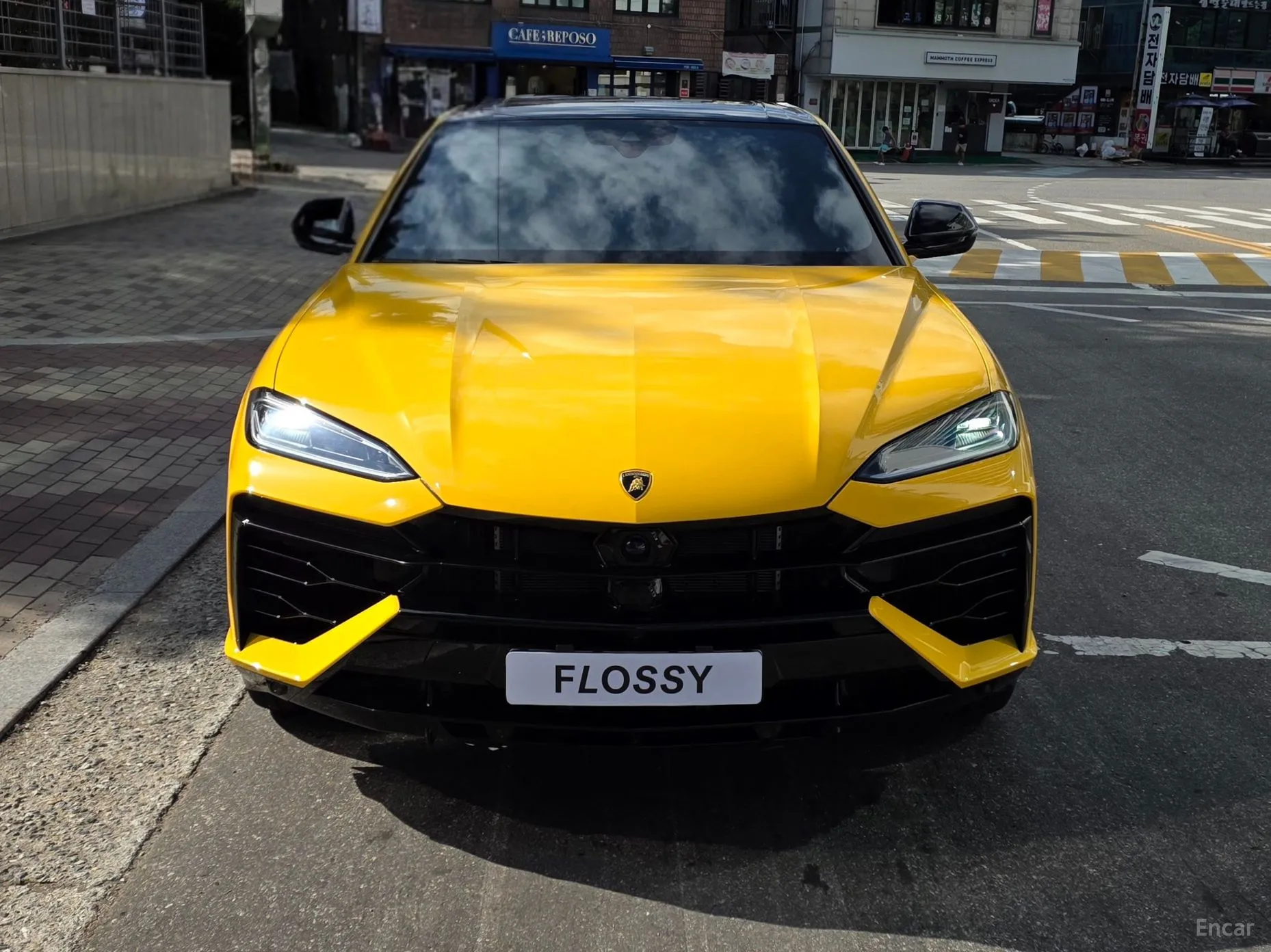 Lamborghini Urus превью 3