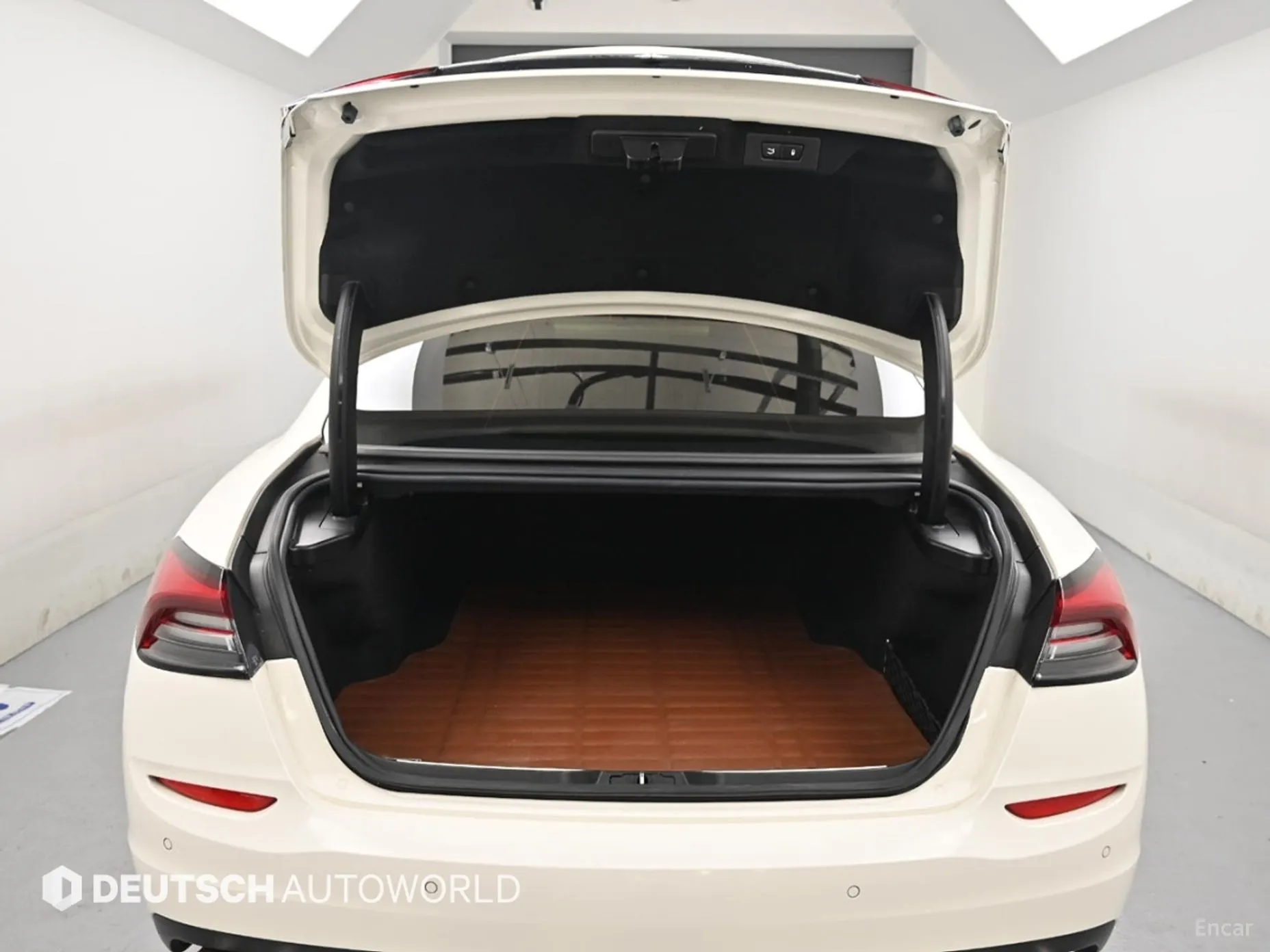 Maserati Quattroporte превью 19
