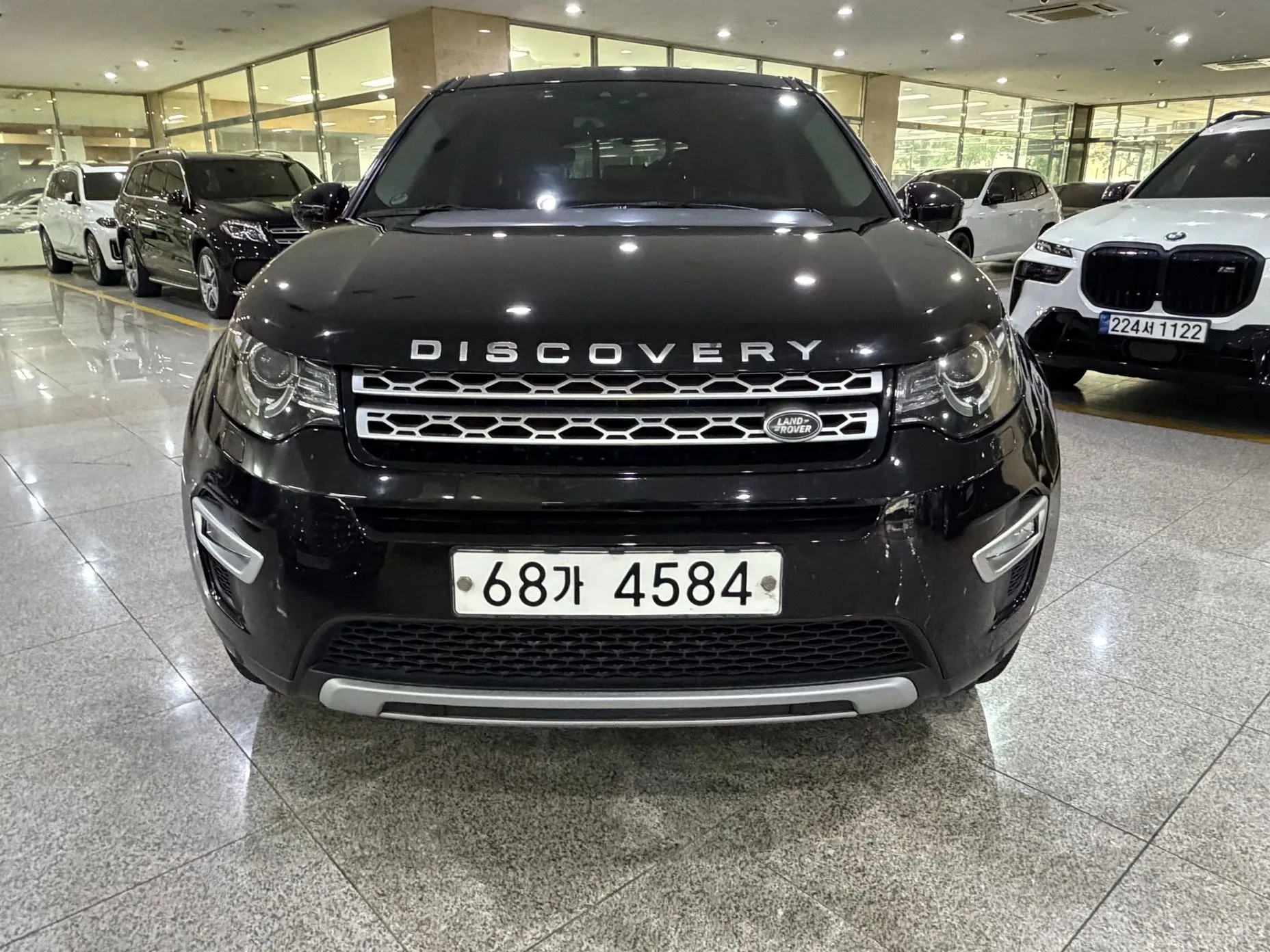 Land Rover Discovery Sports превью 2