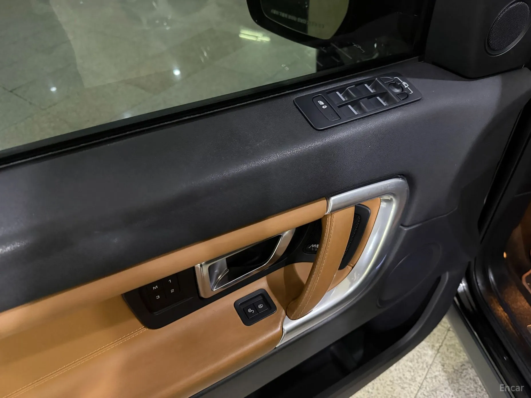 Land Rover Discovery Sports превью 16