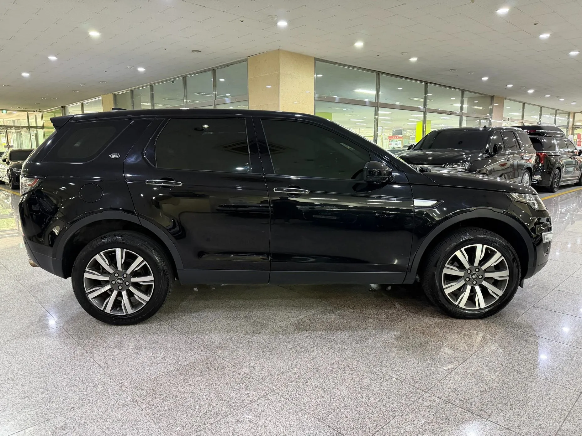 Land Rover Discovery Sports превью 5