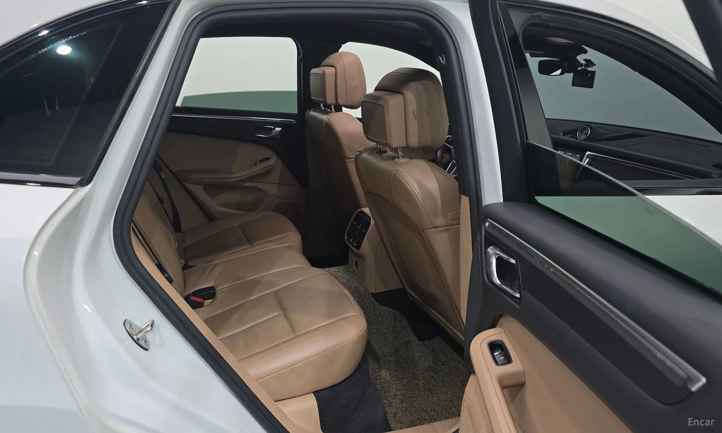Porsche Macan превью 11