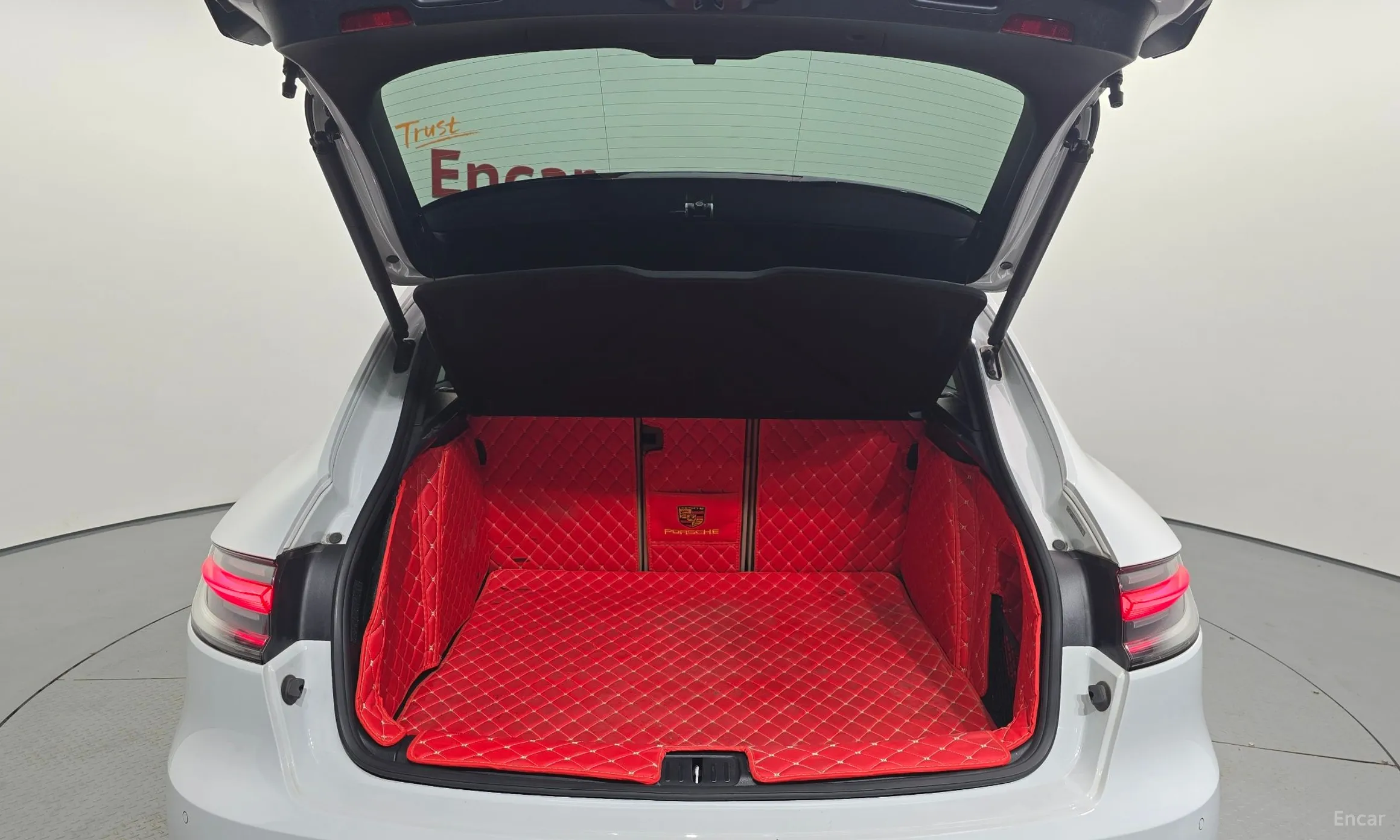 Porsche Macan превью 19