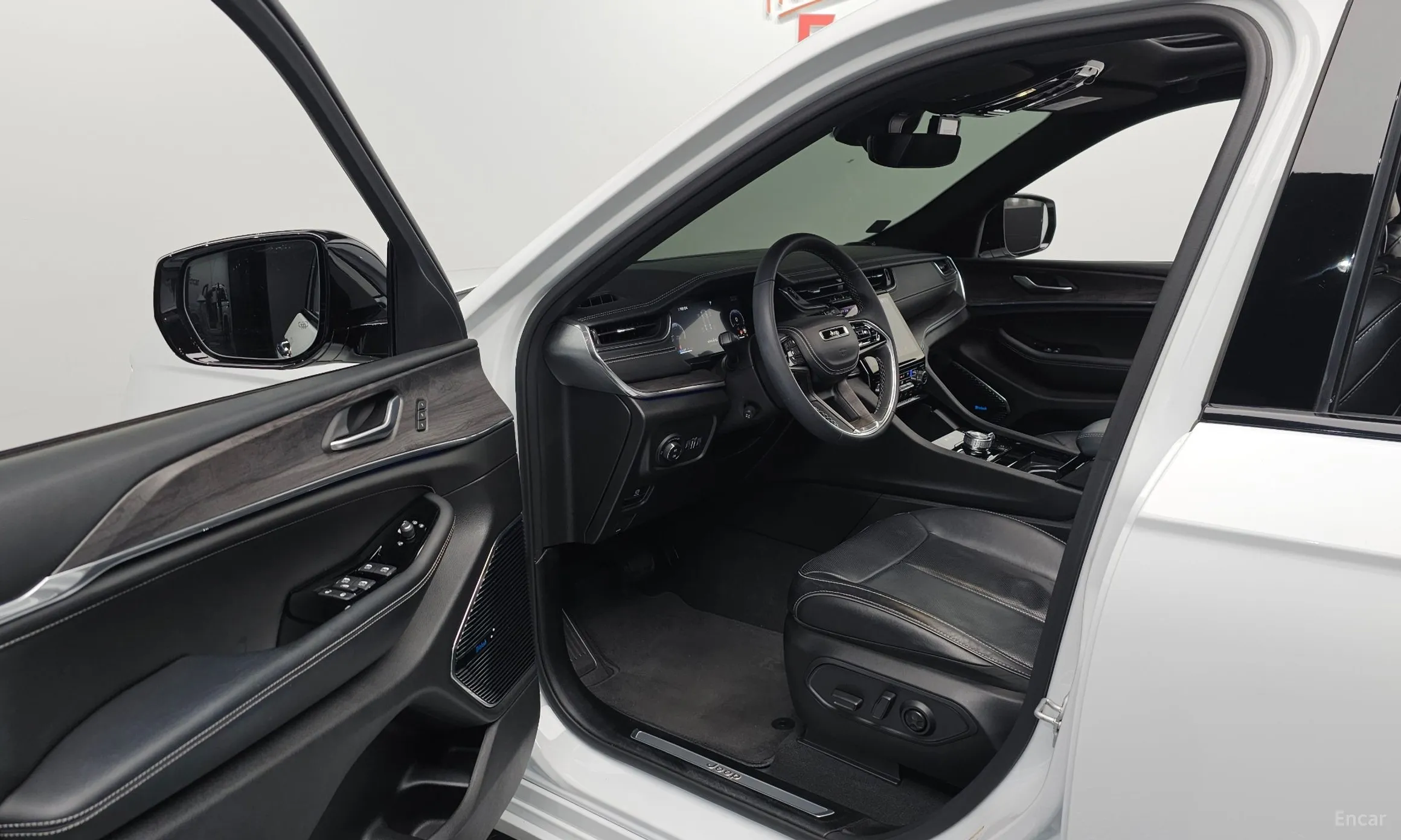 Jeep Grand Cherokee (WL) превью 10