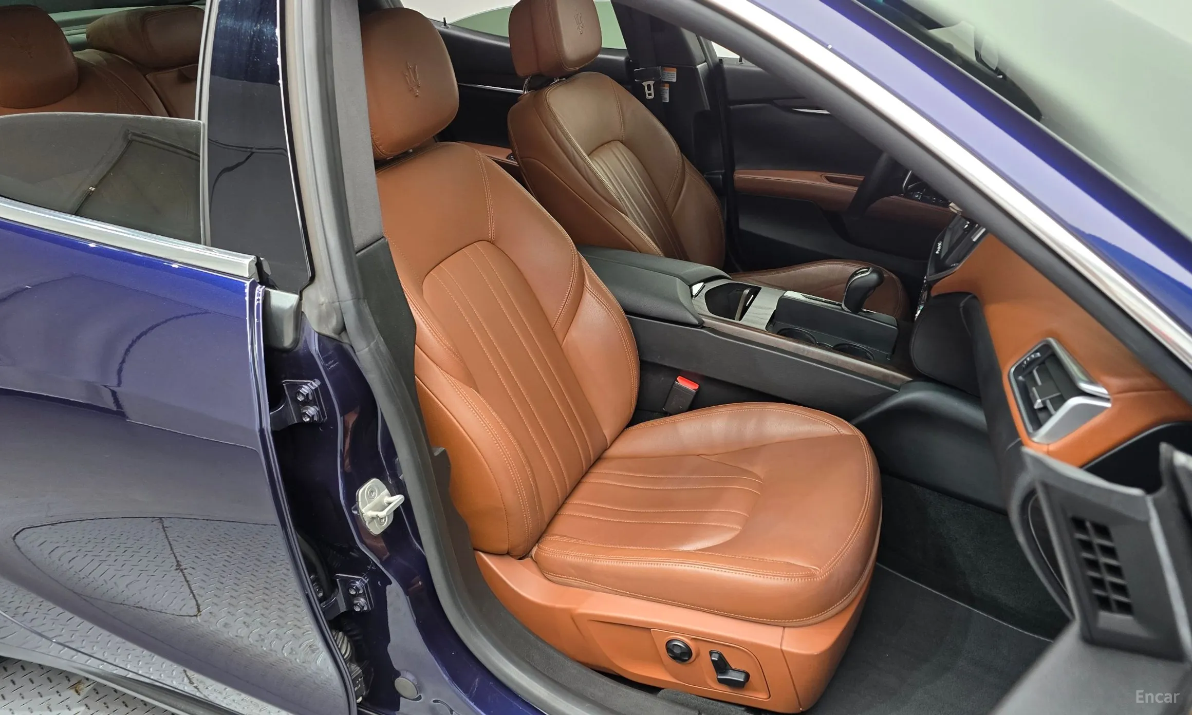 Maserati Ghibli превью 12