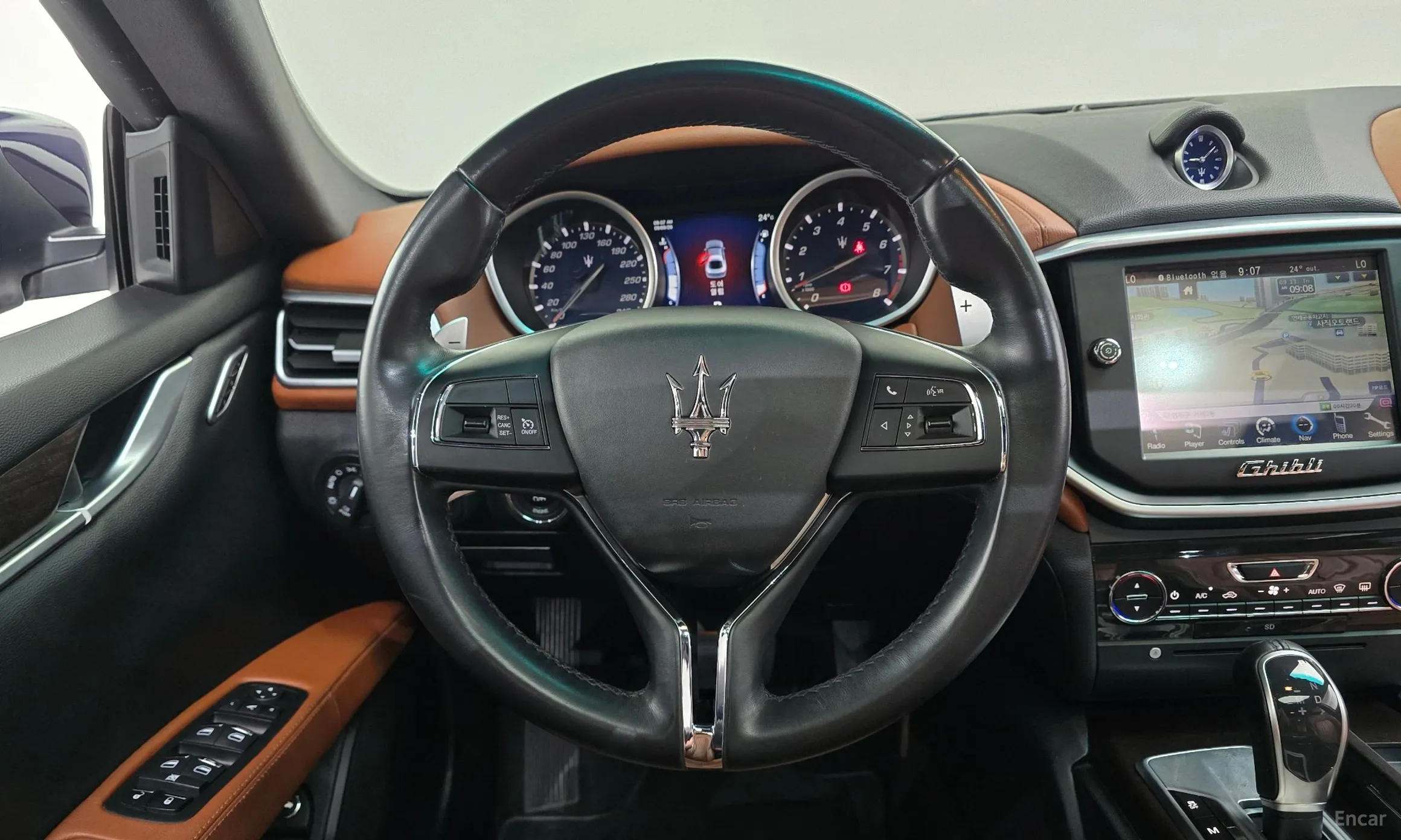 Maserati Ghibli превью 13