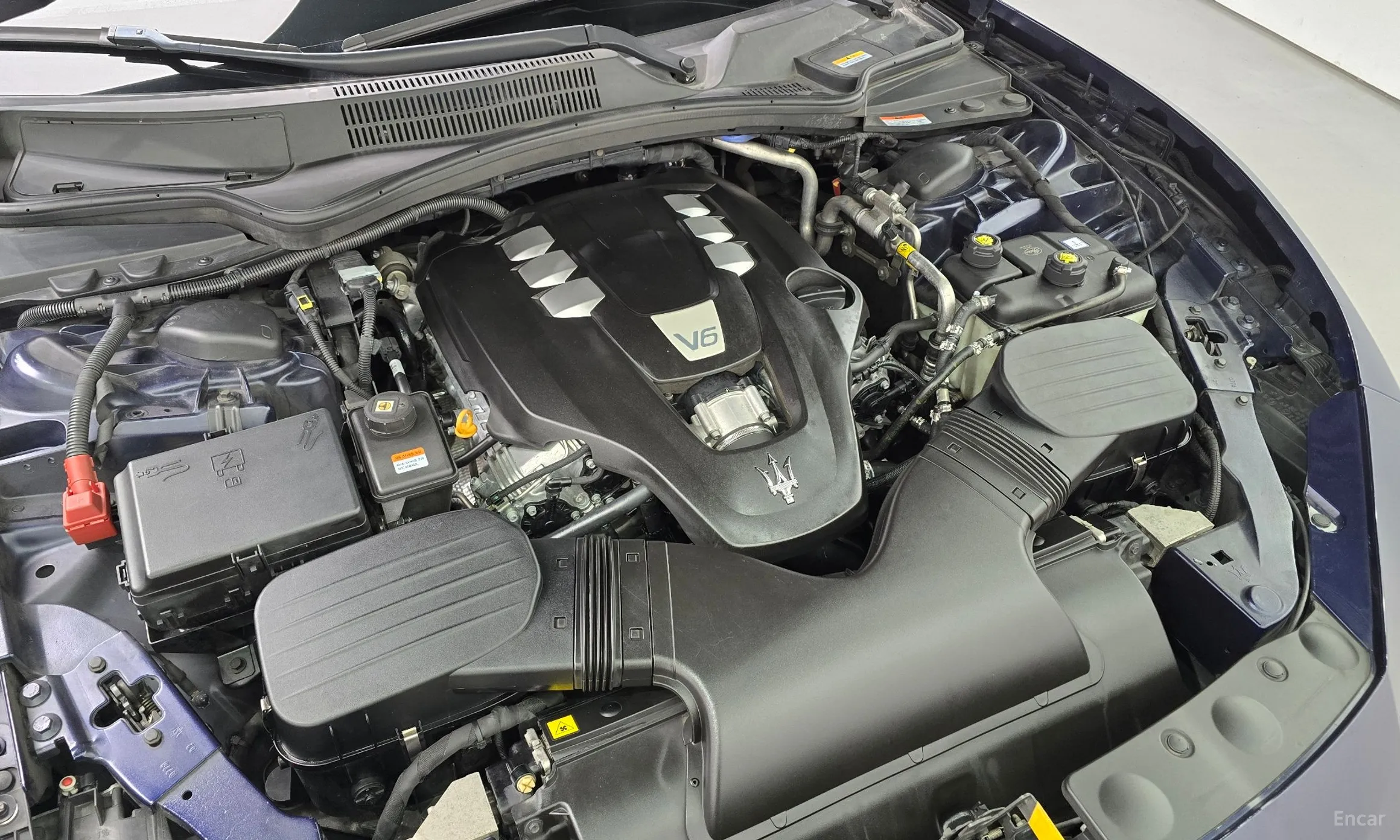 Maserati Ghibli превью 6