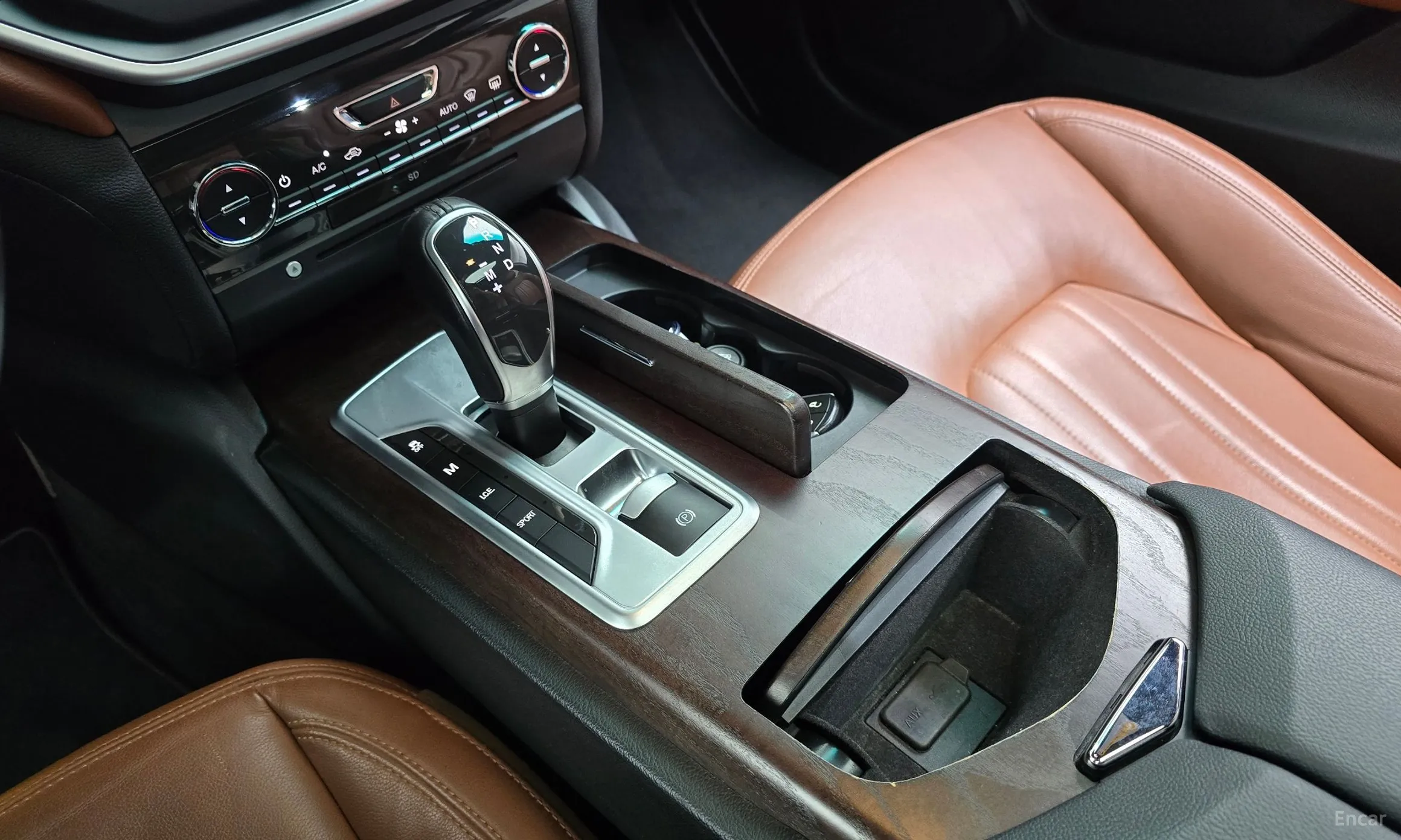 Maserati Ghibli превью 9